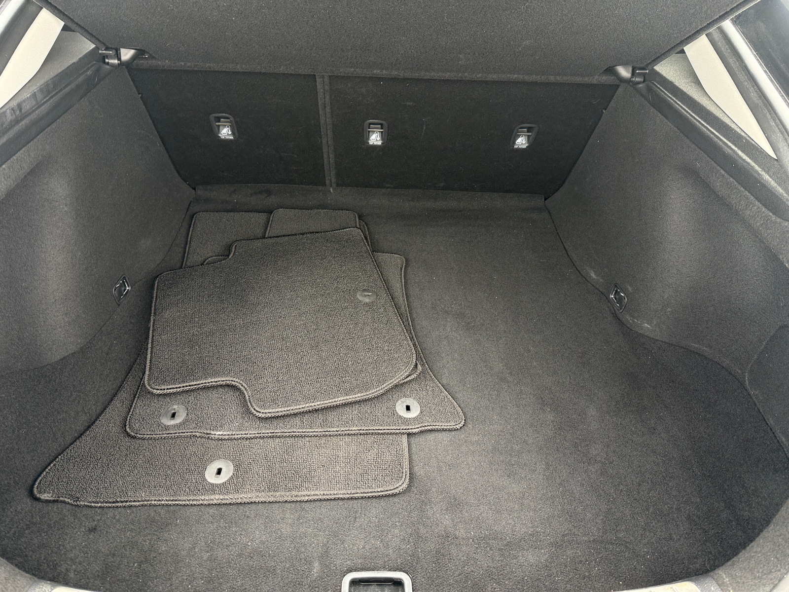 Thumbnail: 2019 Kia Stinger - 6