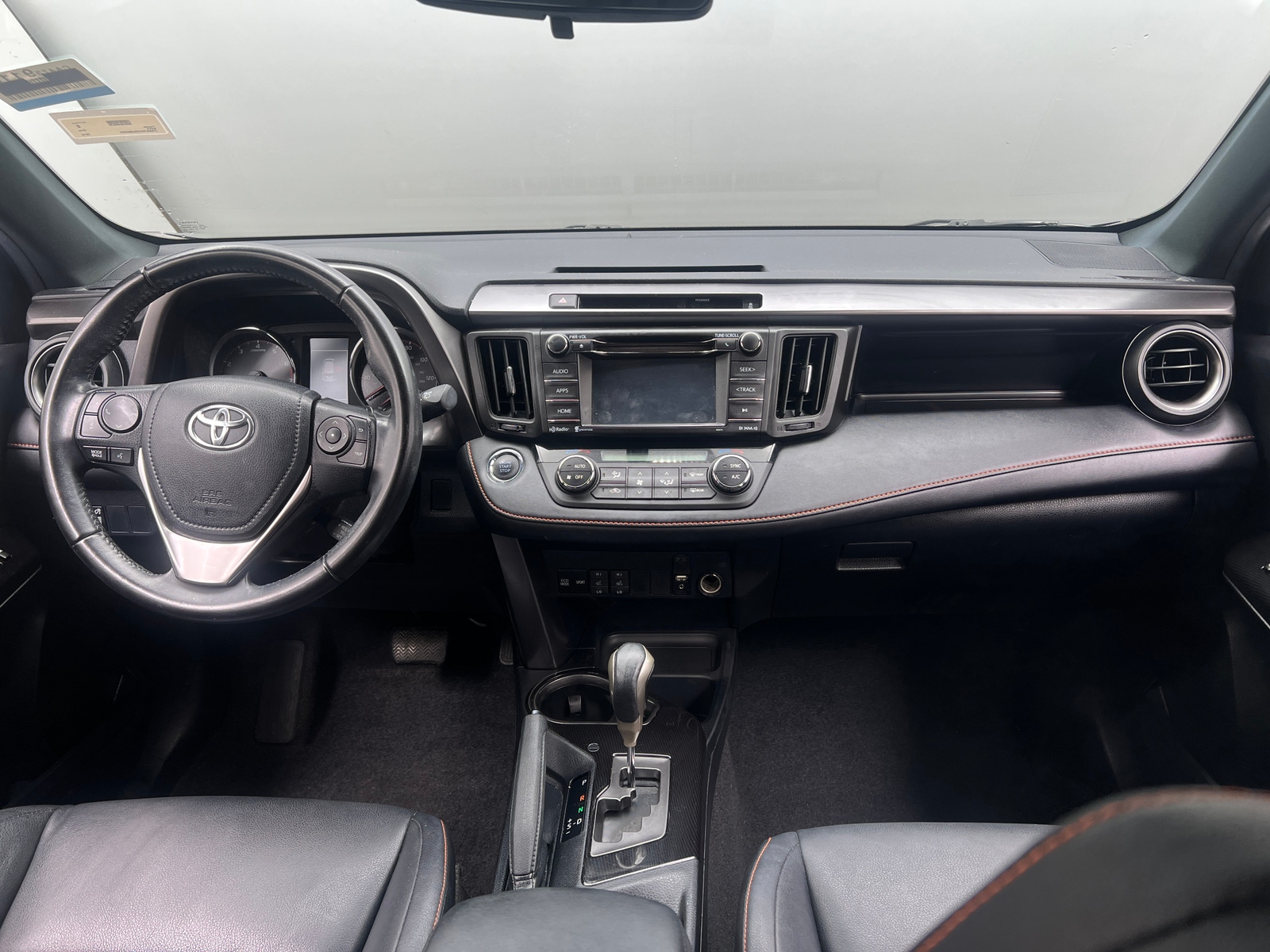 Thumbnail: 2016 Toyota RAV4 - 2