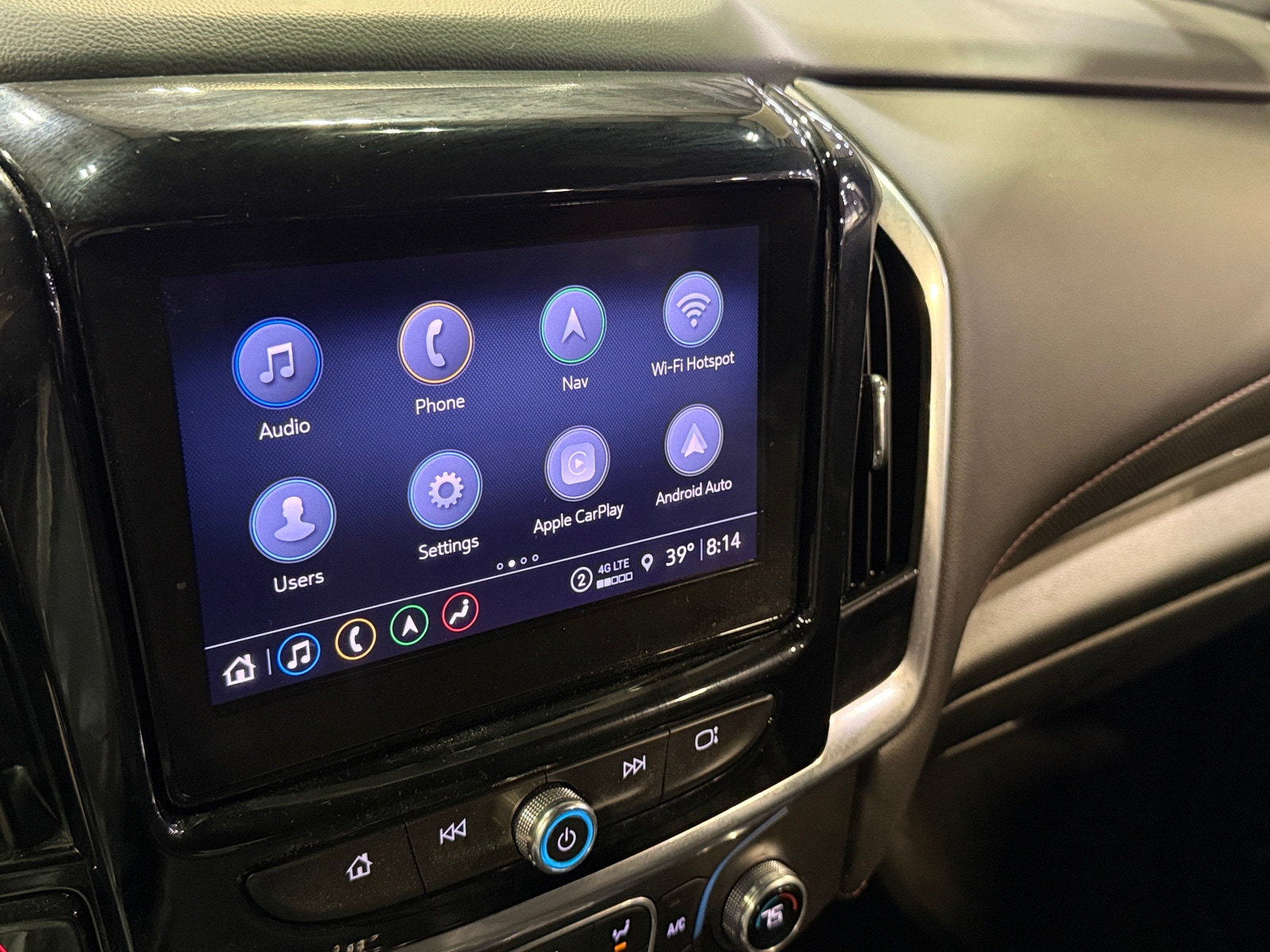 Thumbnail: 2022 Chevrolet Traverse - 3