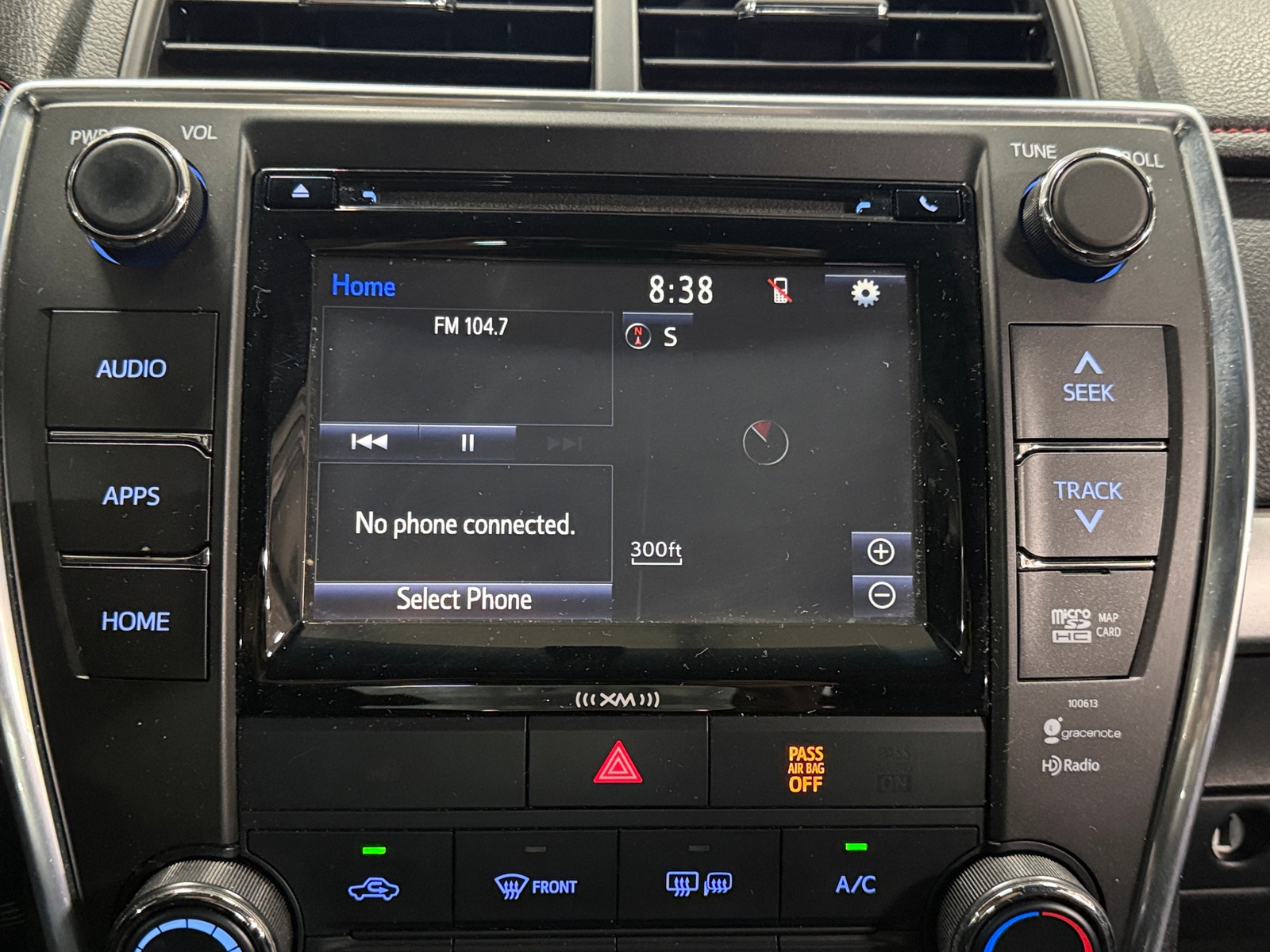 Thumbnail: 2016 Toyota Camry - 4