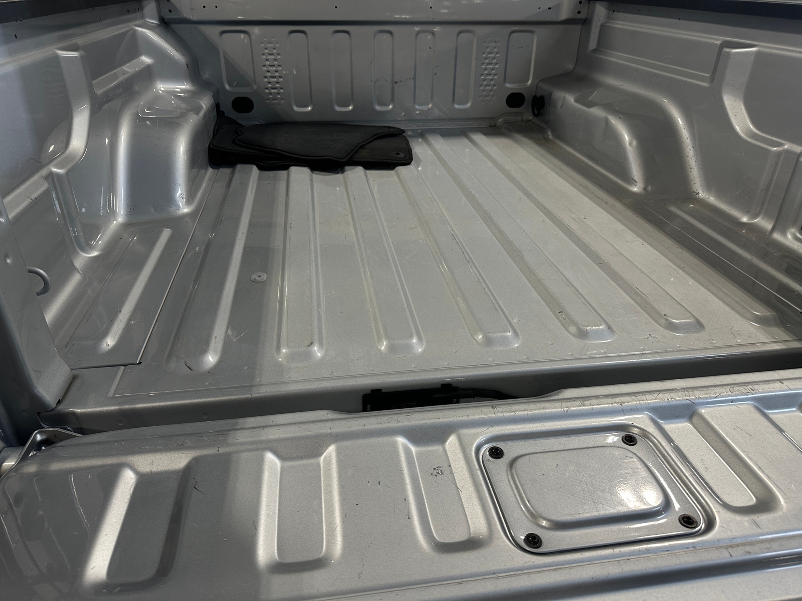 Thumbnail: 2023 Jeep Gladiator - 7