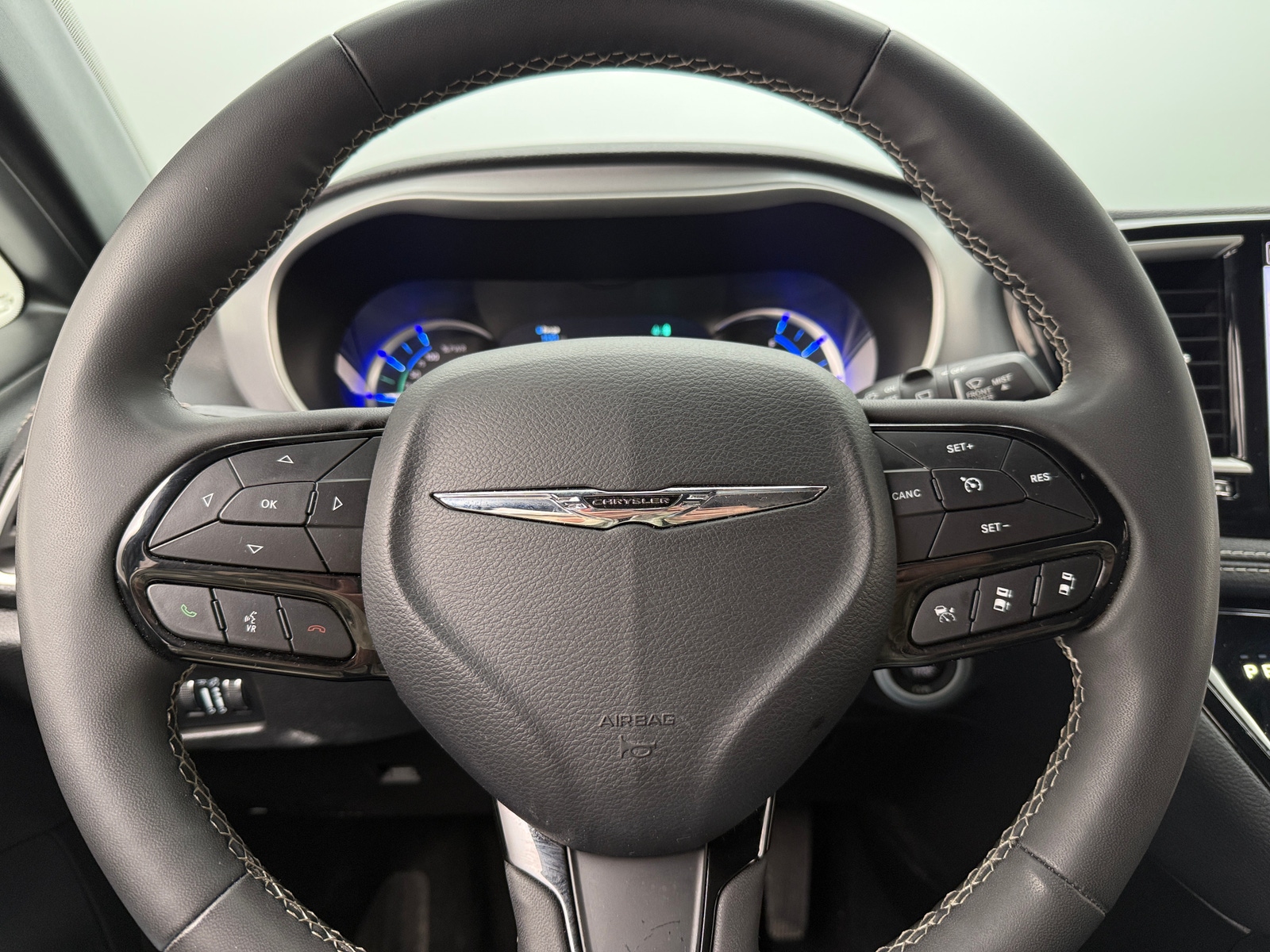 Thumbnail: 2024 Chrysler Pacifica - 4