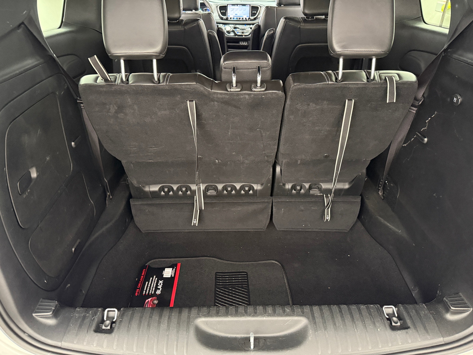 Thumbnail: 2024 Chrysler Pacifica - 6