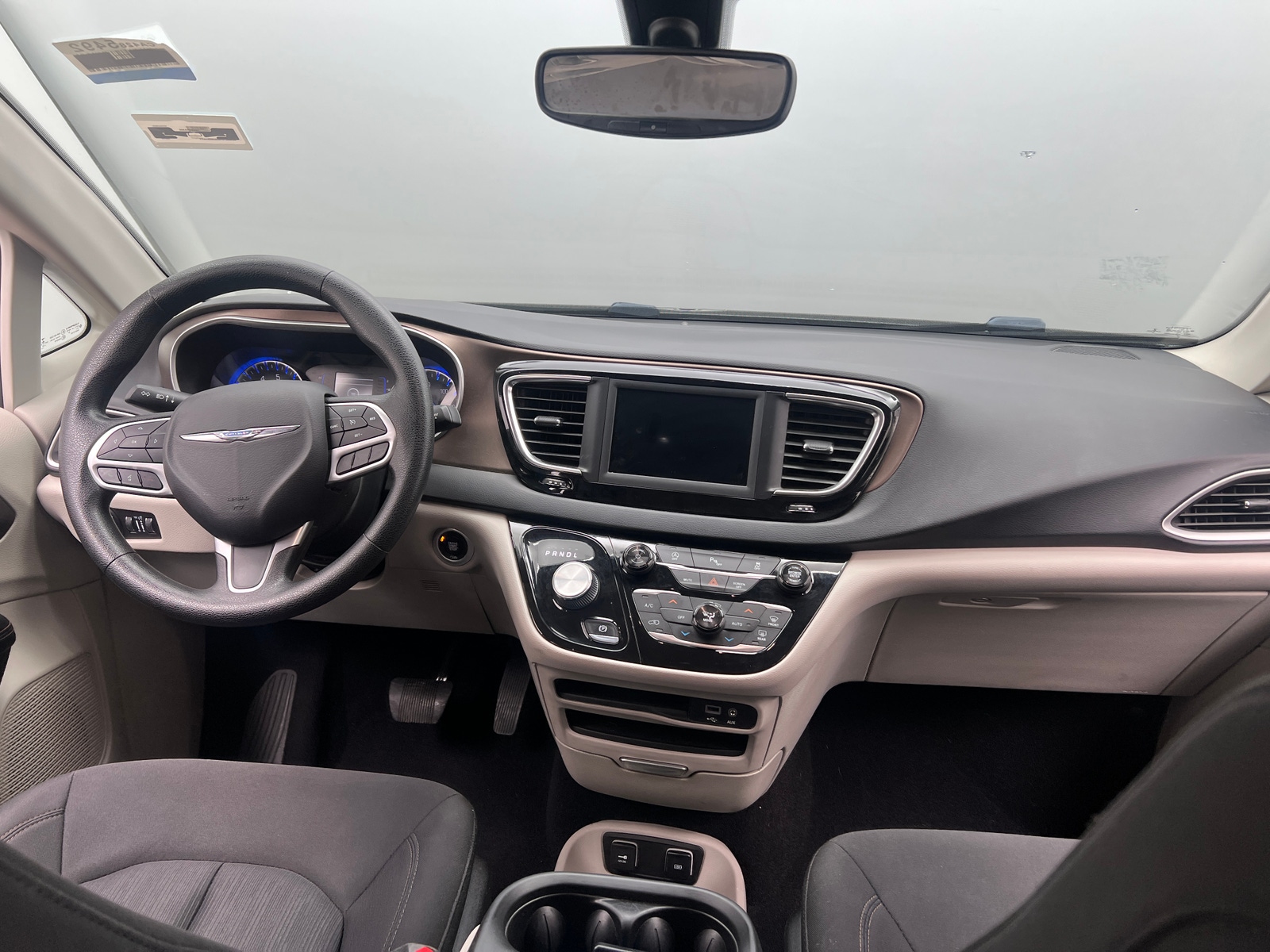 Thumbnail: 2019 Chrysler Pacifica - 3