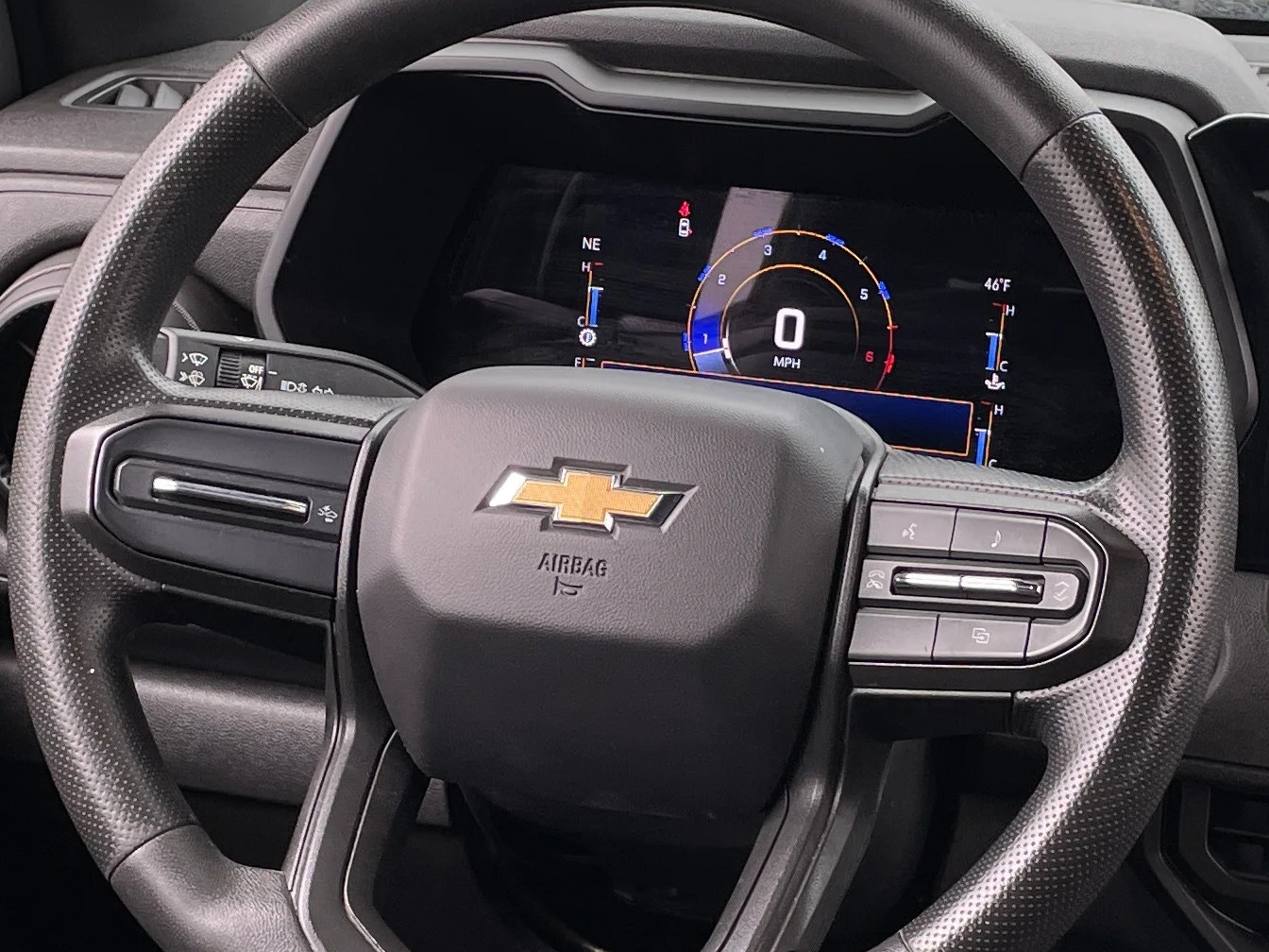 Thumbnail: 2023 Chevrolet Colorado - 5