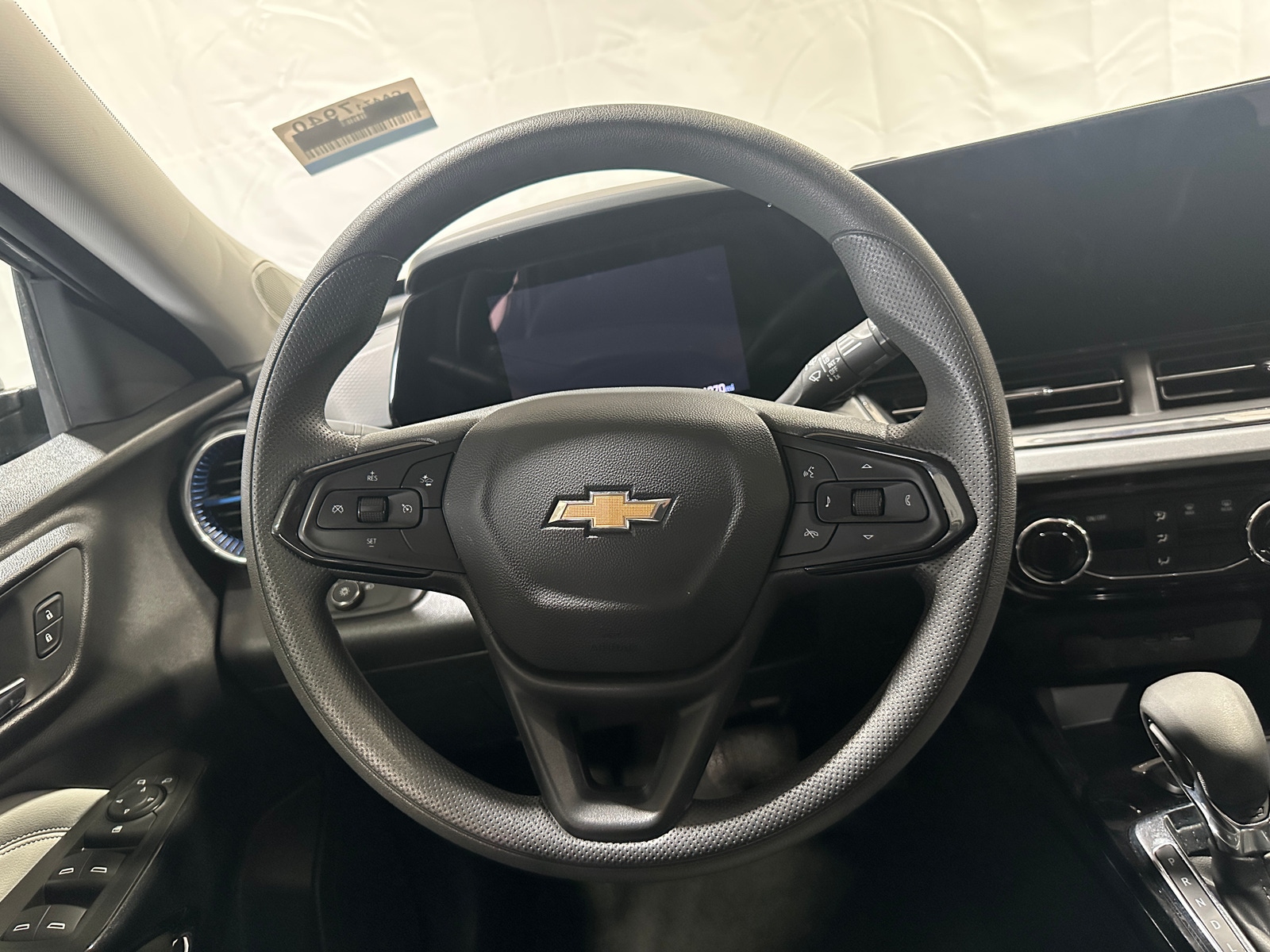 Thumbnail: 2025 Chevrolet Trax - 5