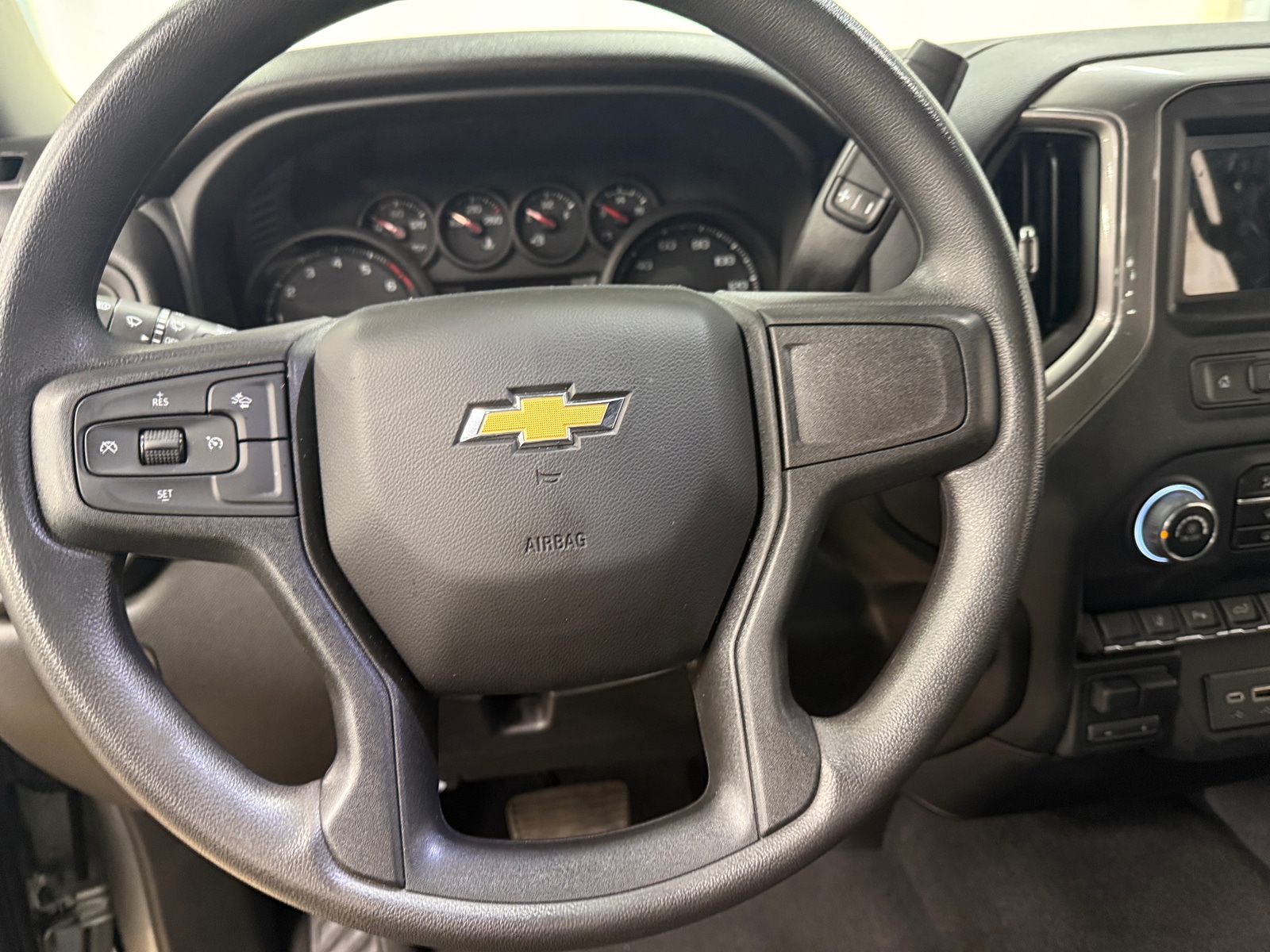 Thumbnail: 2024 Chevrolet Silverado 2500 - 5