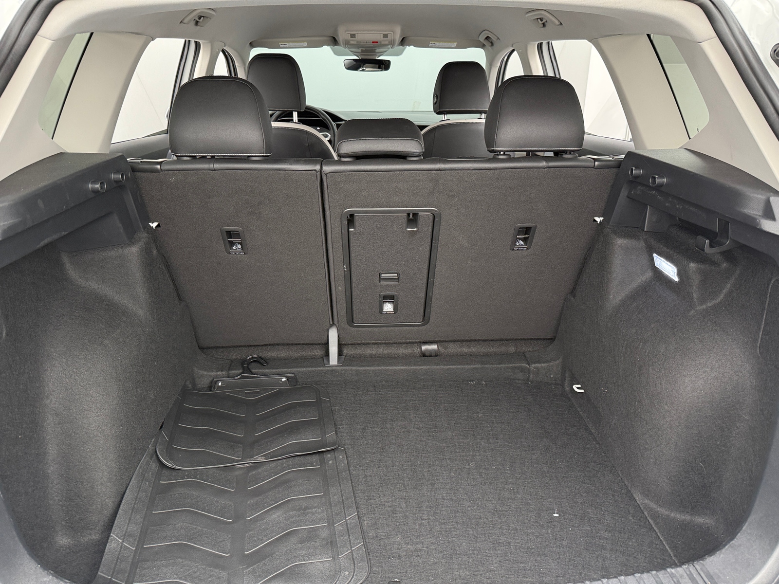 Thumbnail: 2025 Volkswagen Taos - 6