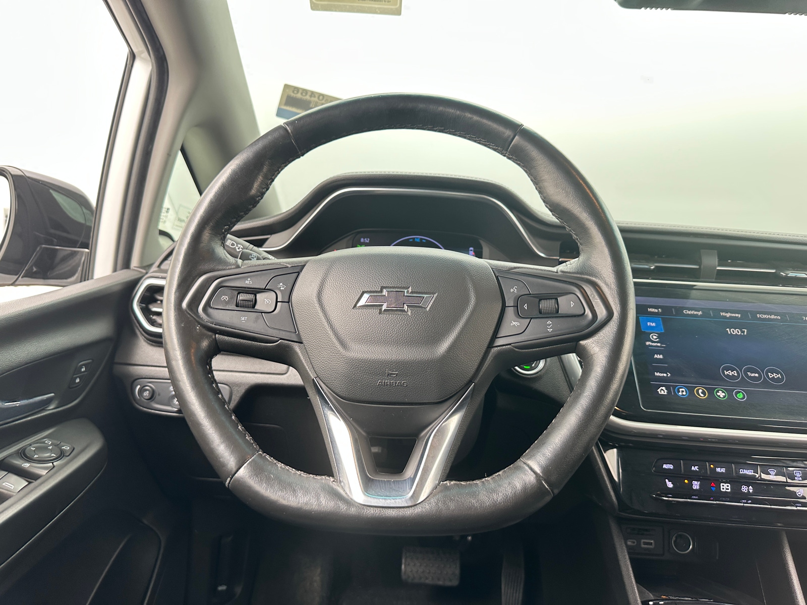 Thumbnail: 2022 Chevrolet Bolt EV - 5