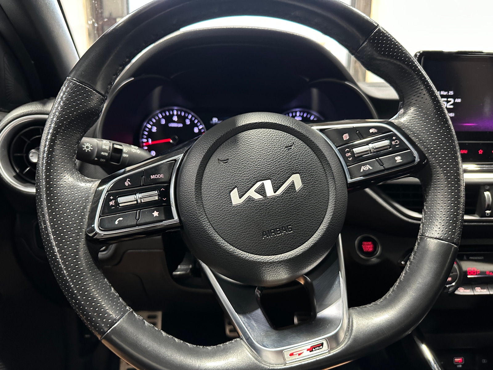 Thumbnail: 2023 Kia Forte - 5