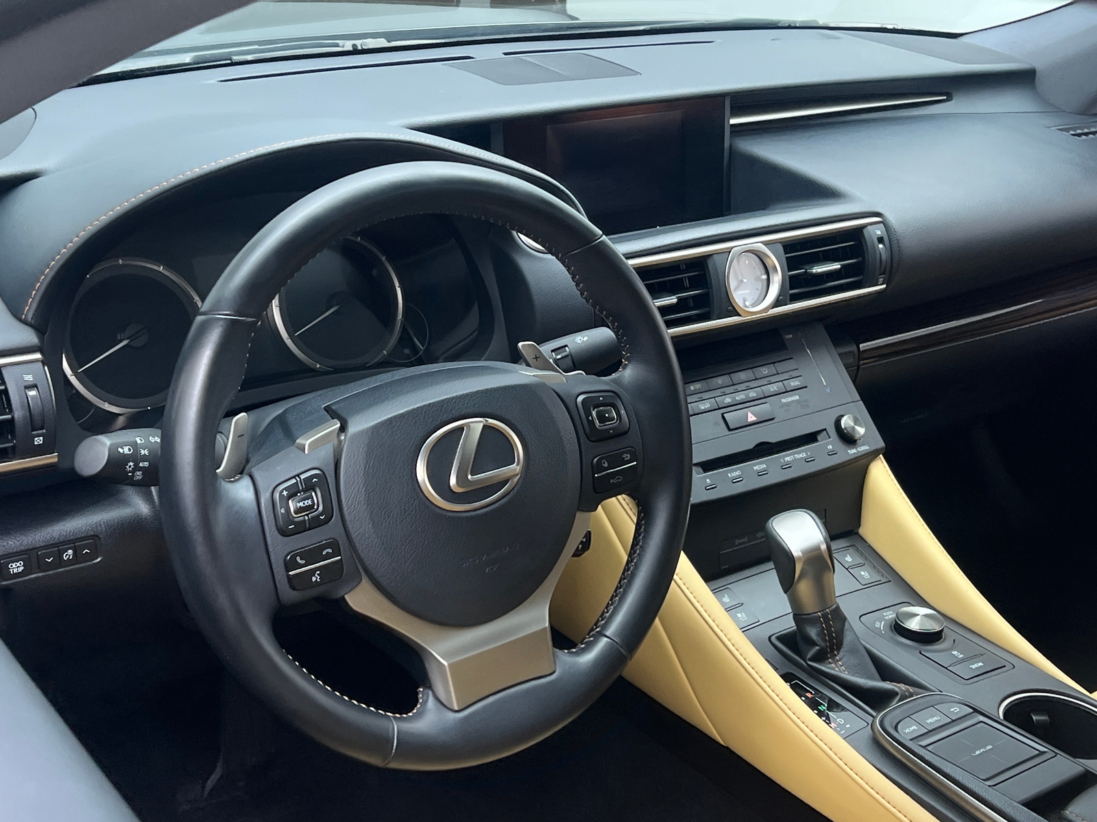 Thumbnail: 2016 Lexus RC - 3