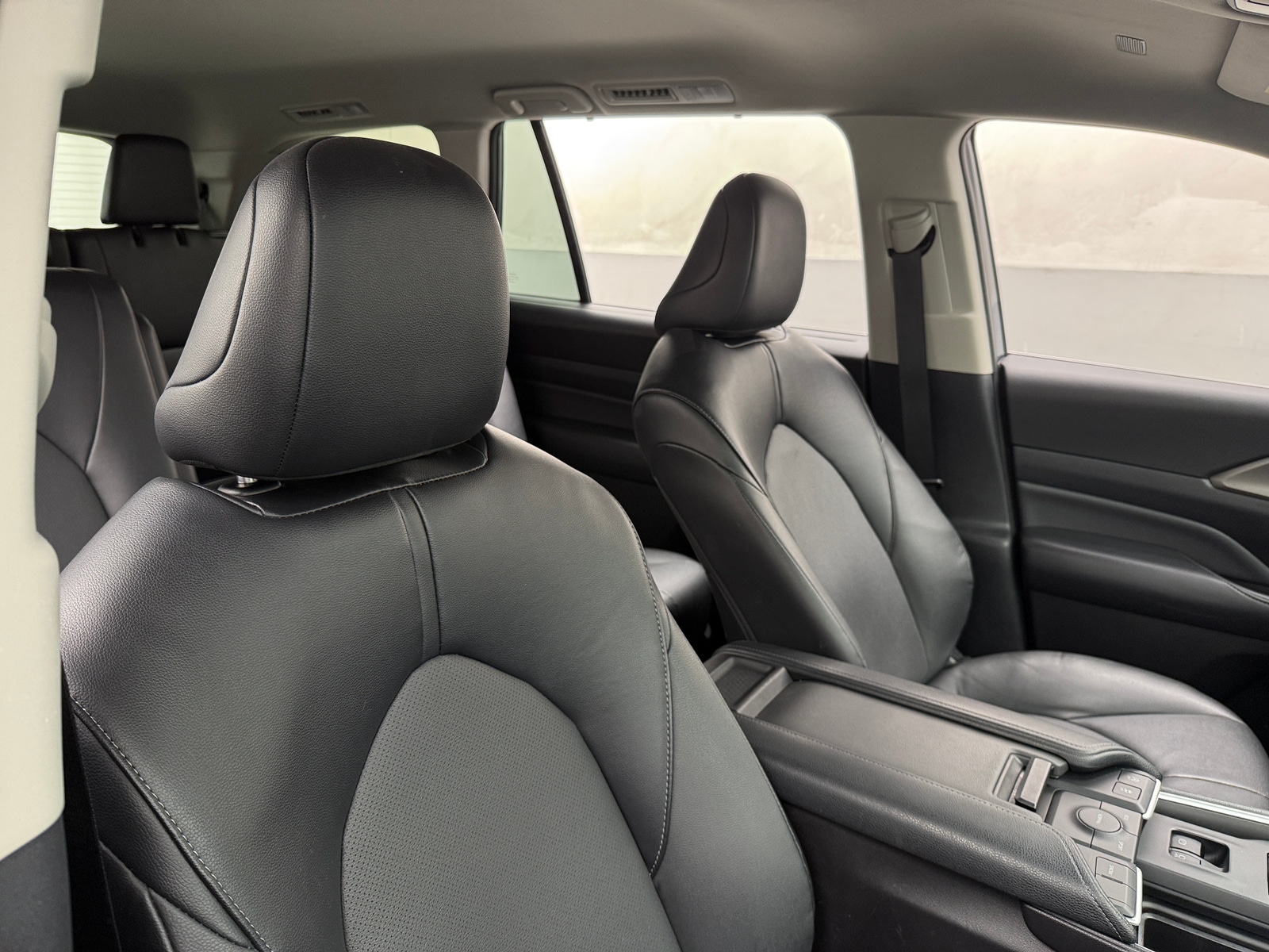 Thumbnail: 2025 Toyota Grand Highlander - 2