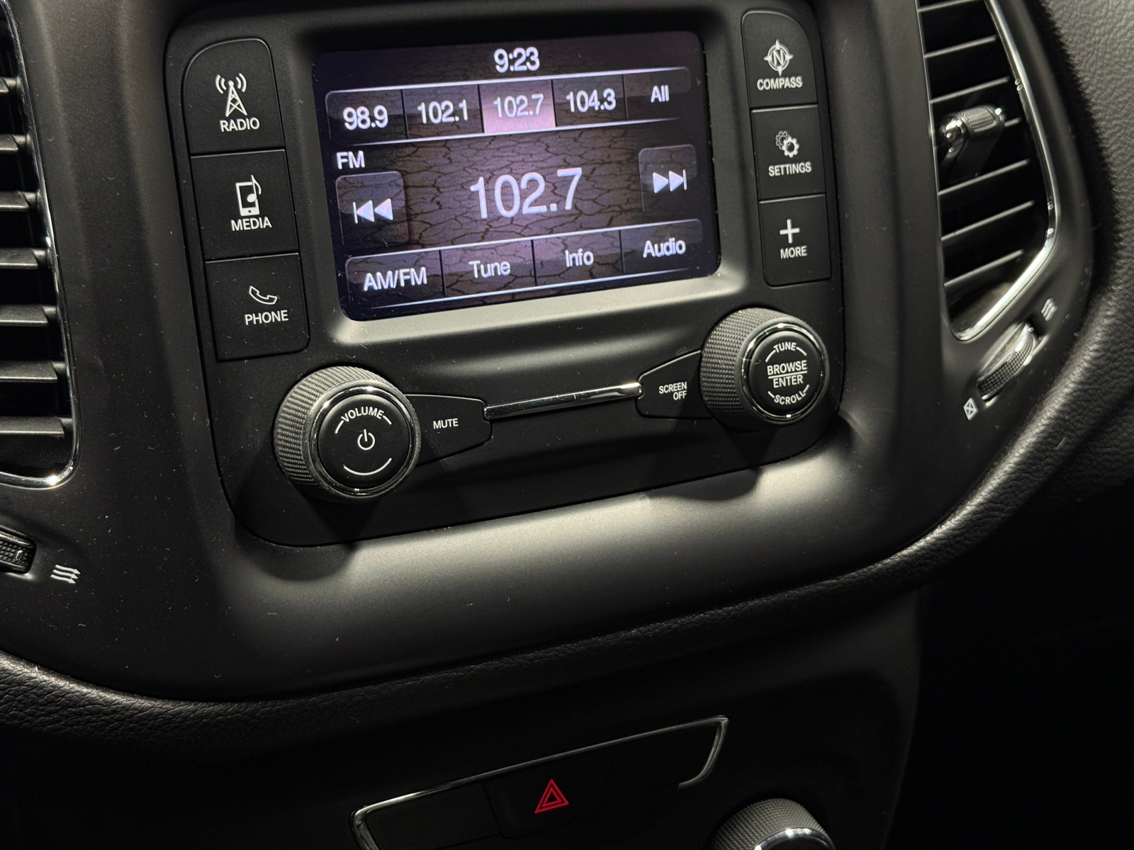 Thumbnail: 2018 Jeep Compass - 4