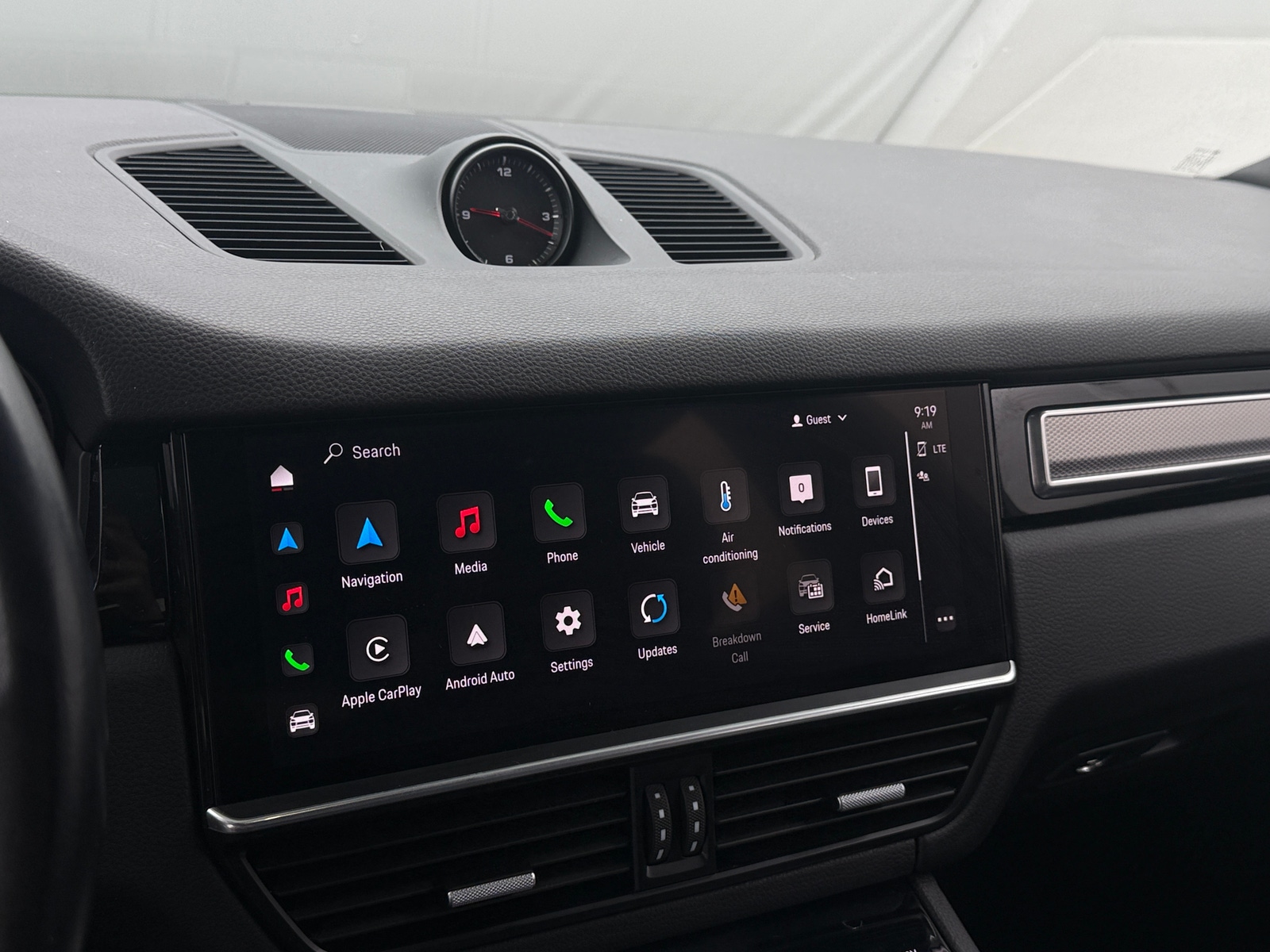 Thumbnail: 2022 Porsche Cayenne - 3