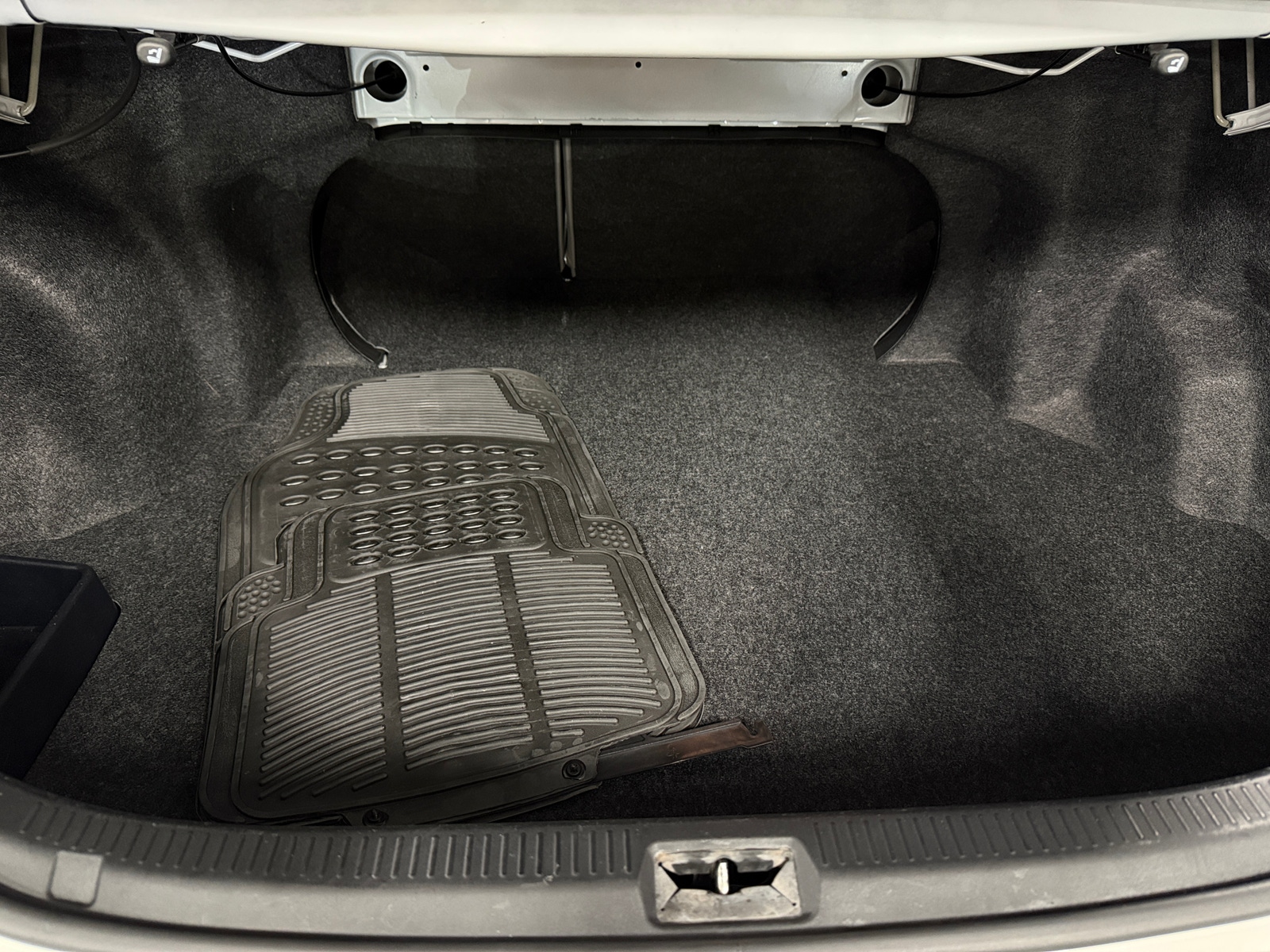 Thumbnail: 2010 Toyota Camry - 7