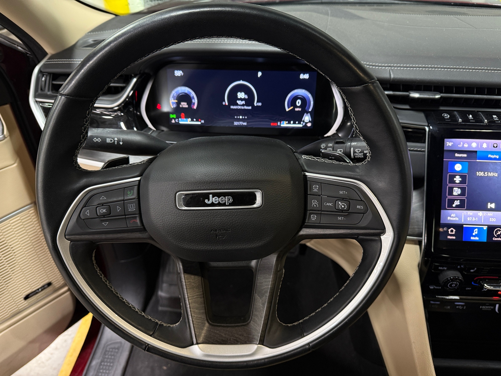 Thumbnail: 2022 Jeep Grand Cherokee L - 4