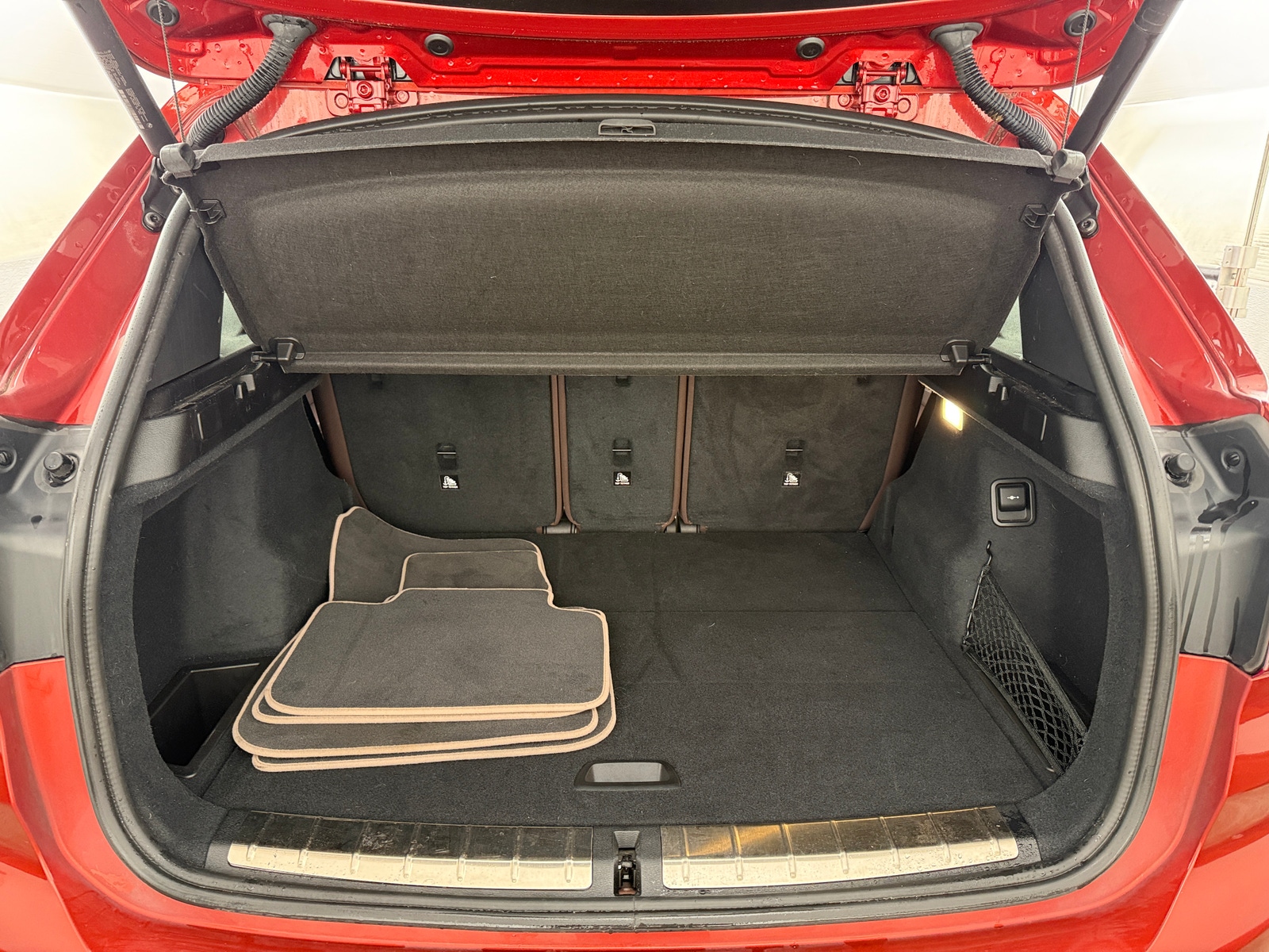 Thumbnail: 2020 BMW X1 - 6