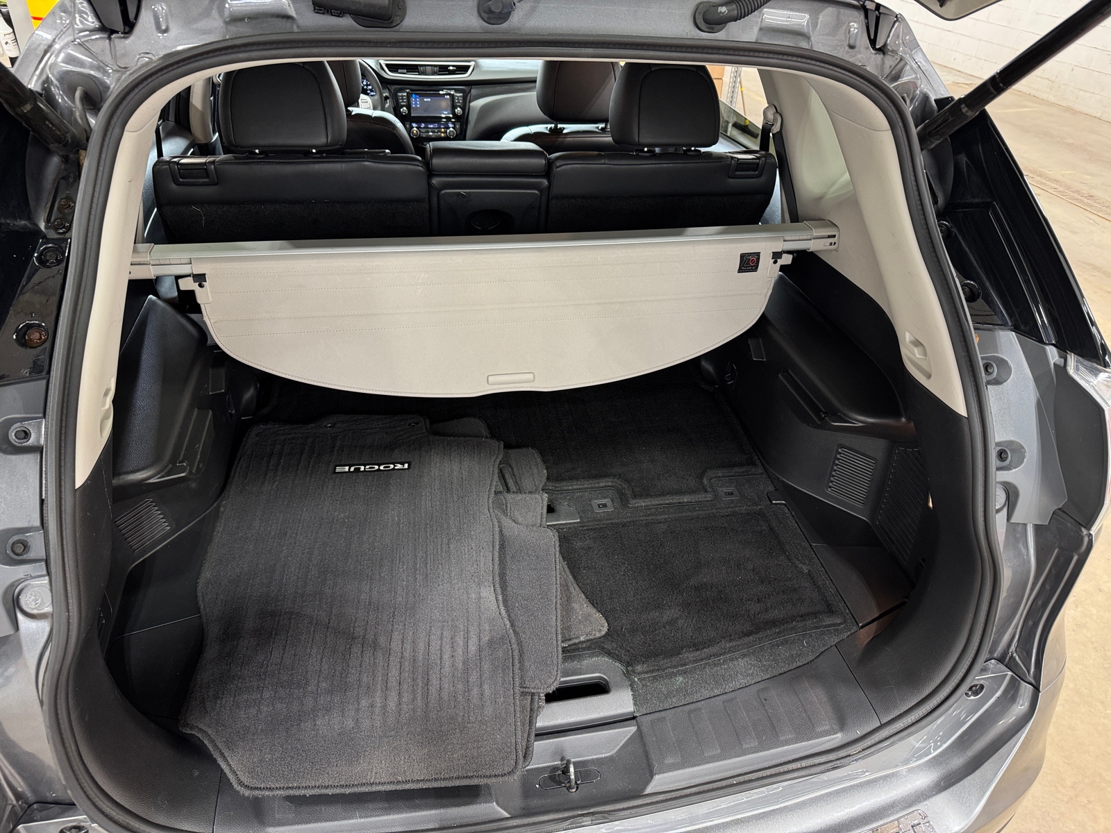 Thumbnail: 2015 Nissan Rogue - 6