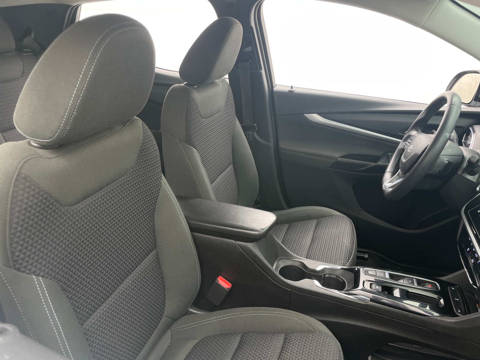 Thumbnail: 2023 Chevrolet Bolt EUV - 2