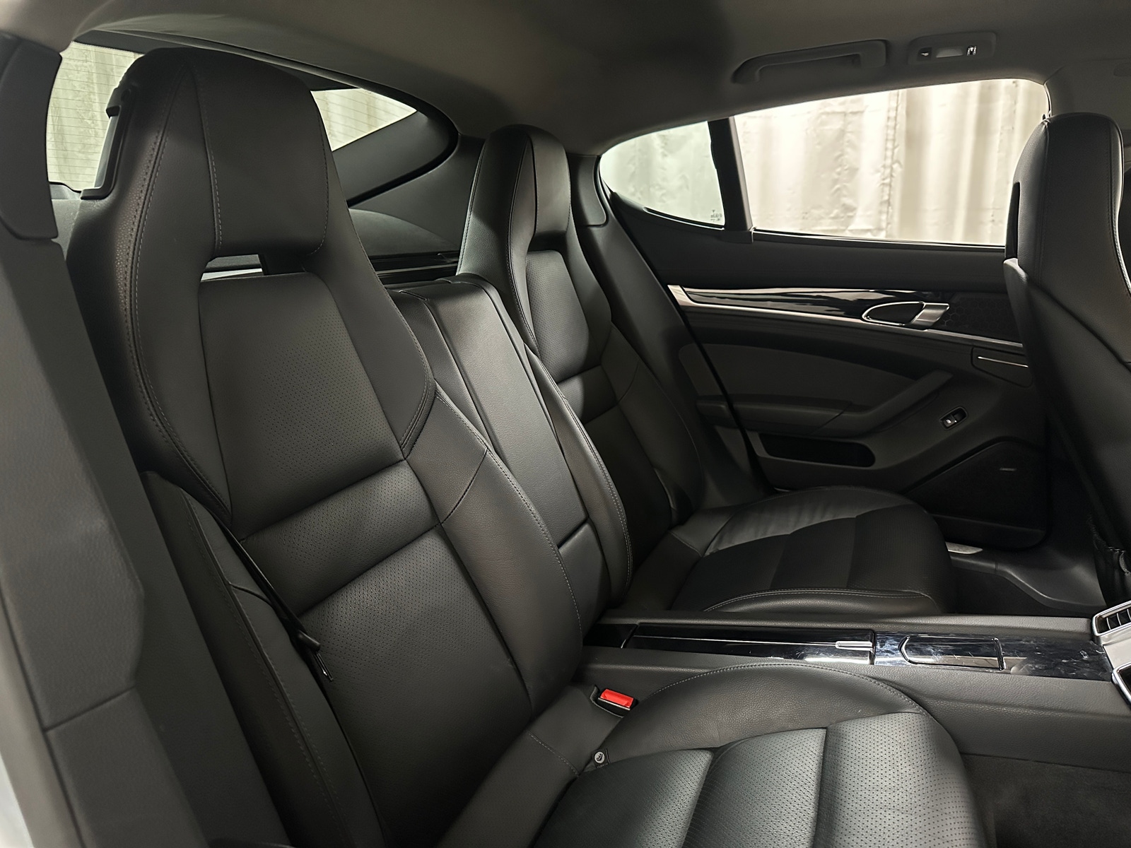 Thumbnail: 2016 Porsche Panamera - 5