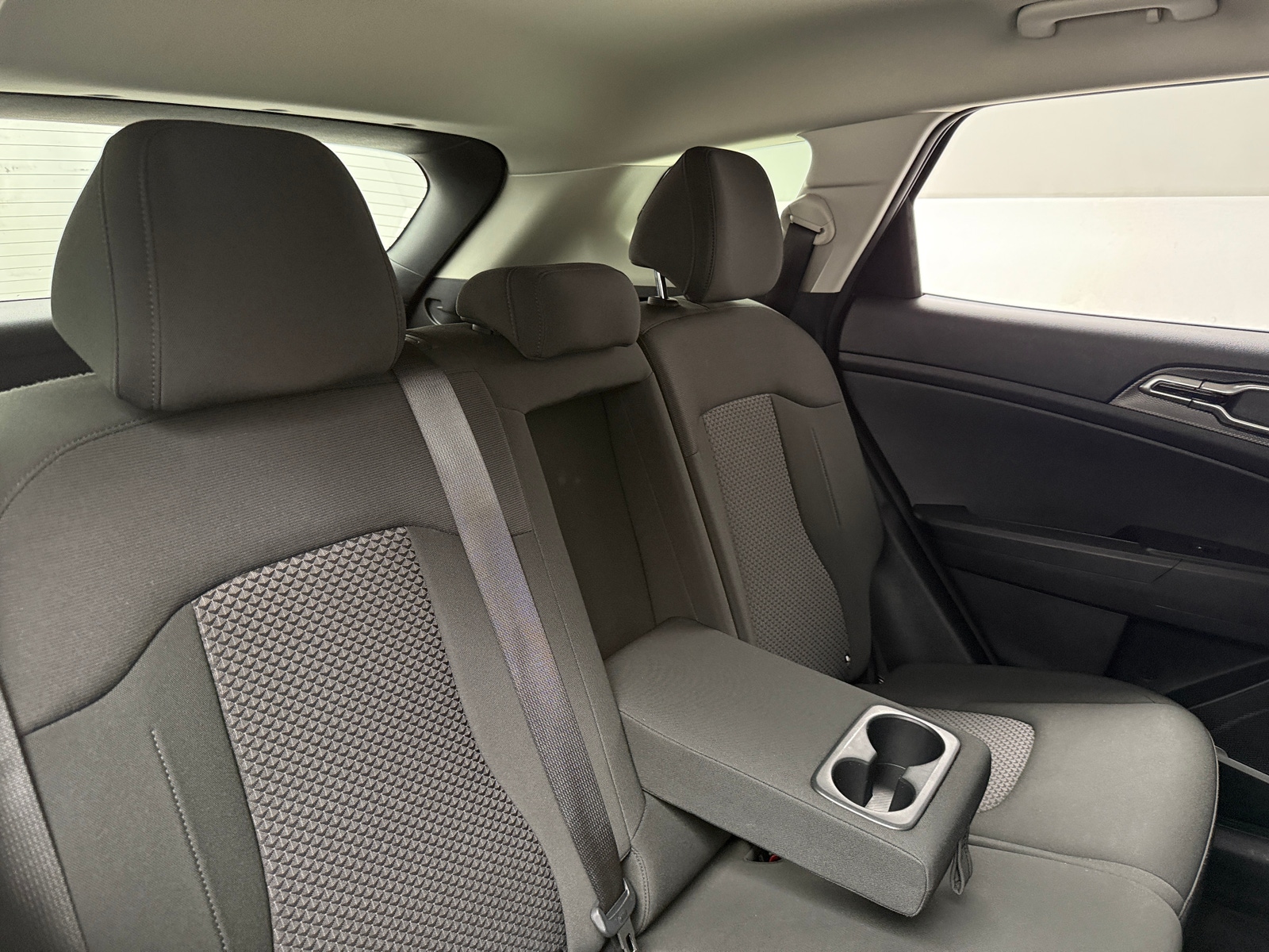 Thumbnail: 2025 Kia Sportage - 6