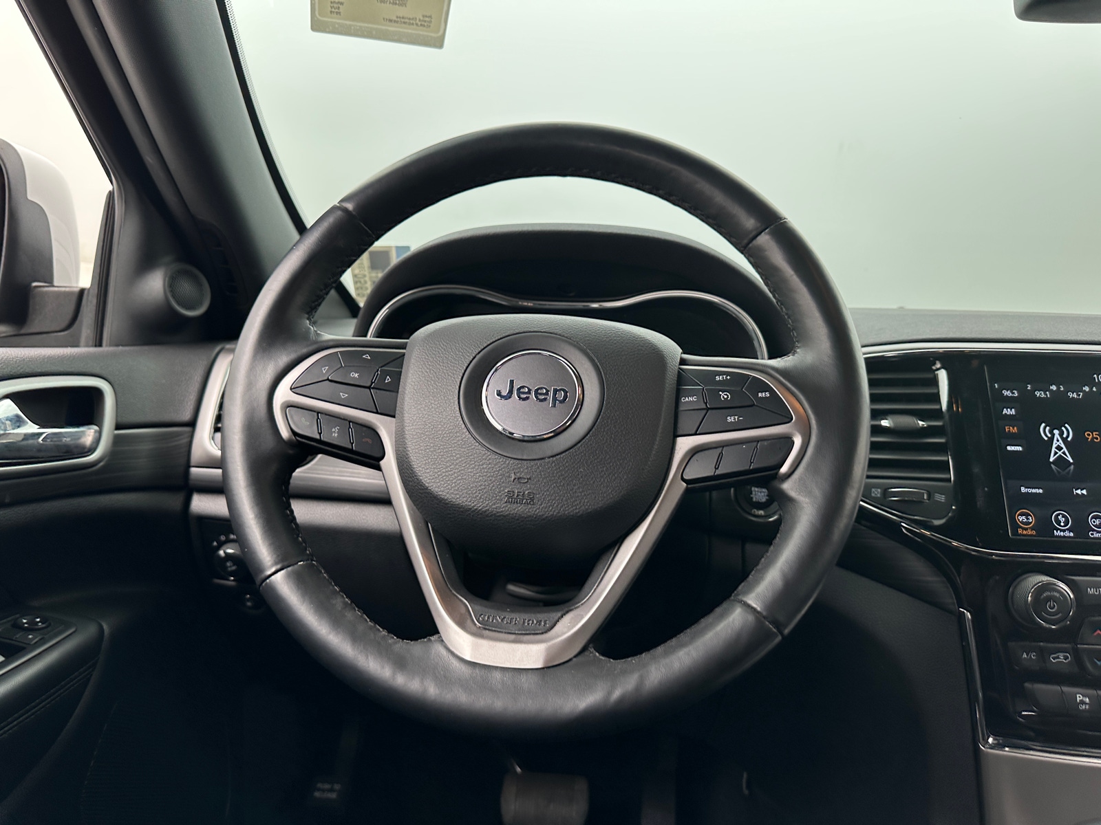 Thumbnail: 2019 Jeep Grand Cherokee - 5