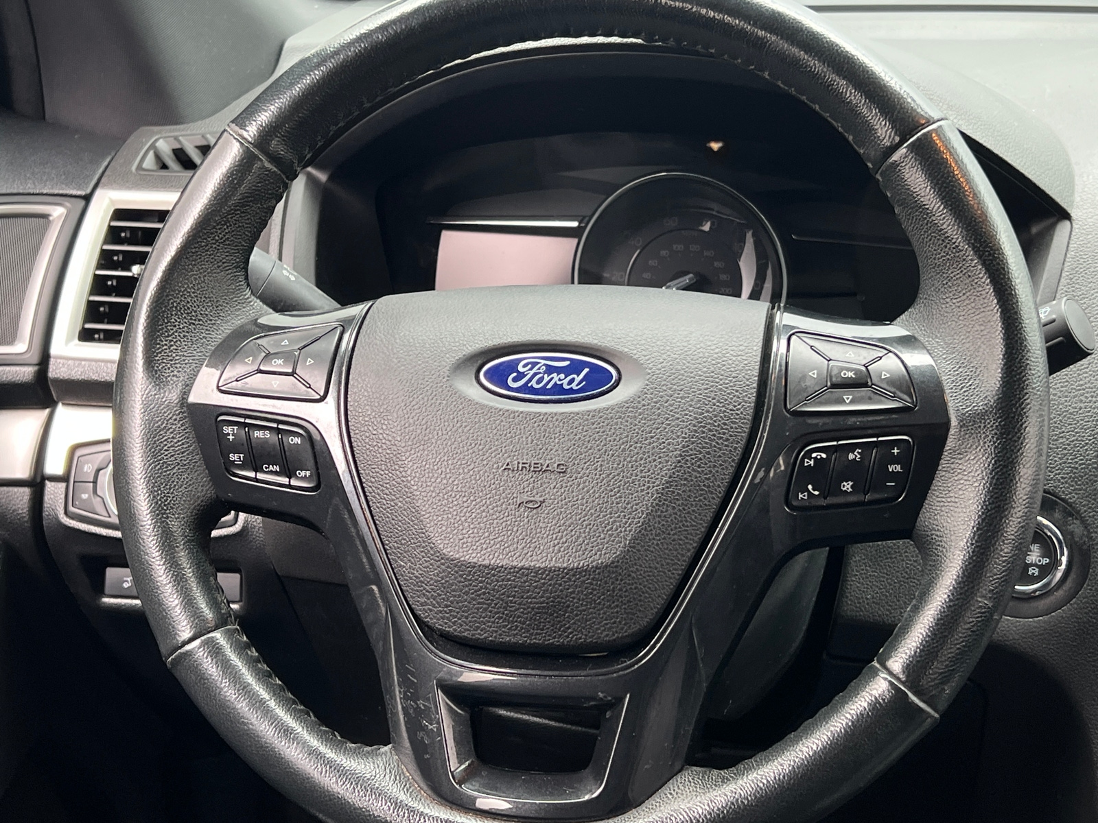 Thumbnail: 2018 Ford Explorer - 5