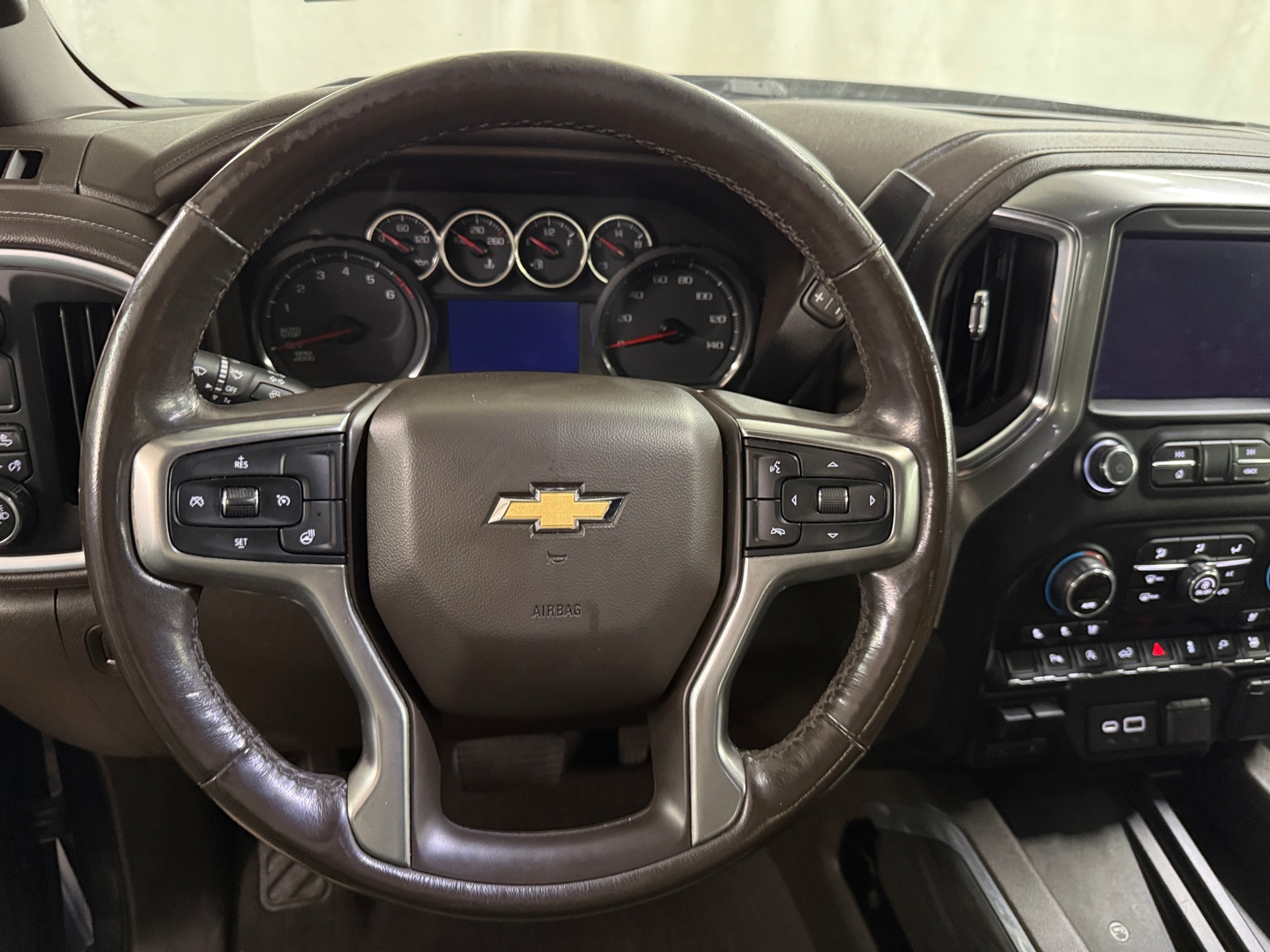 Thumbnail: 2019 Chevrolet Silverado 1500 - 4