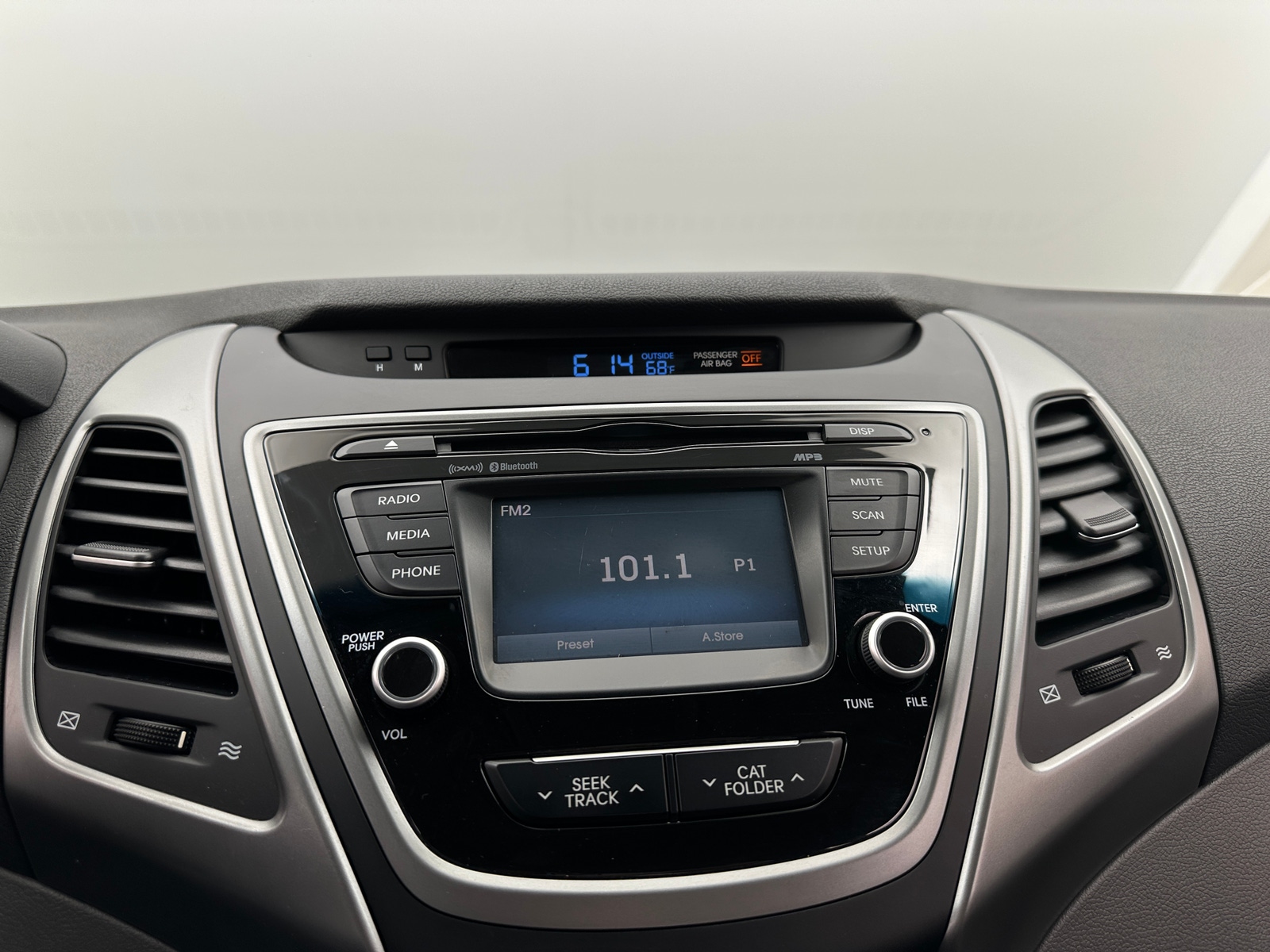 Thumbnail: 2016 Hyundai Elantra - 4