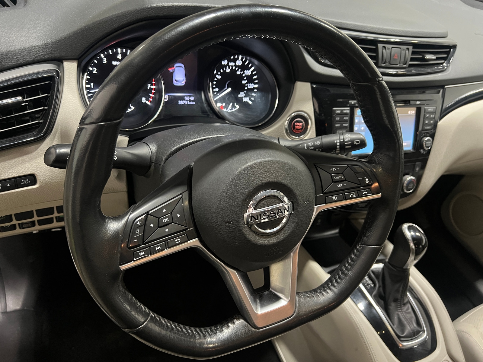 Thumbnail: 2018 Nissan Rogue Sport - 4