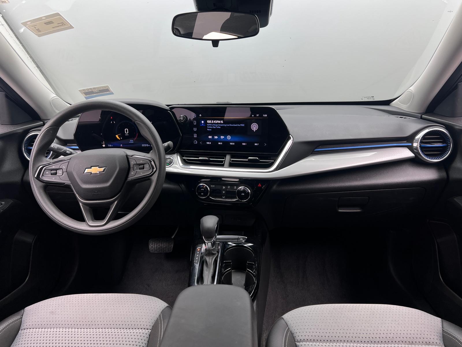 Thumbnail: 2025 Chevrolet Trax - 3