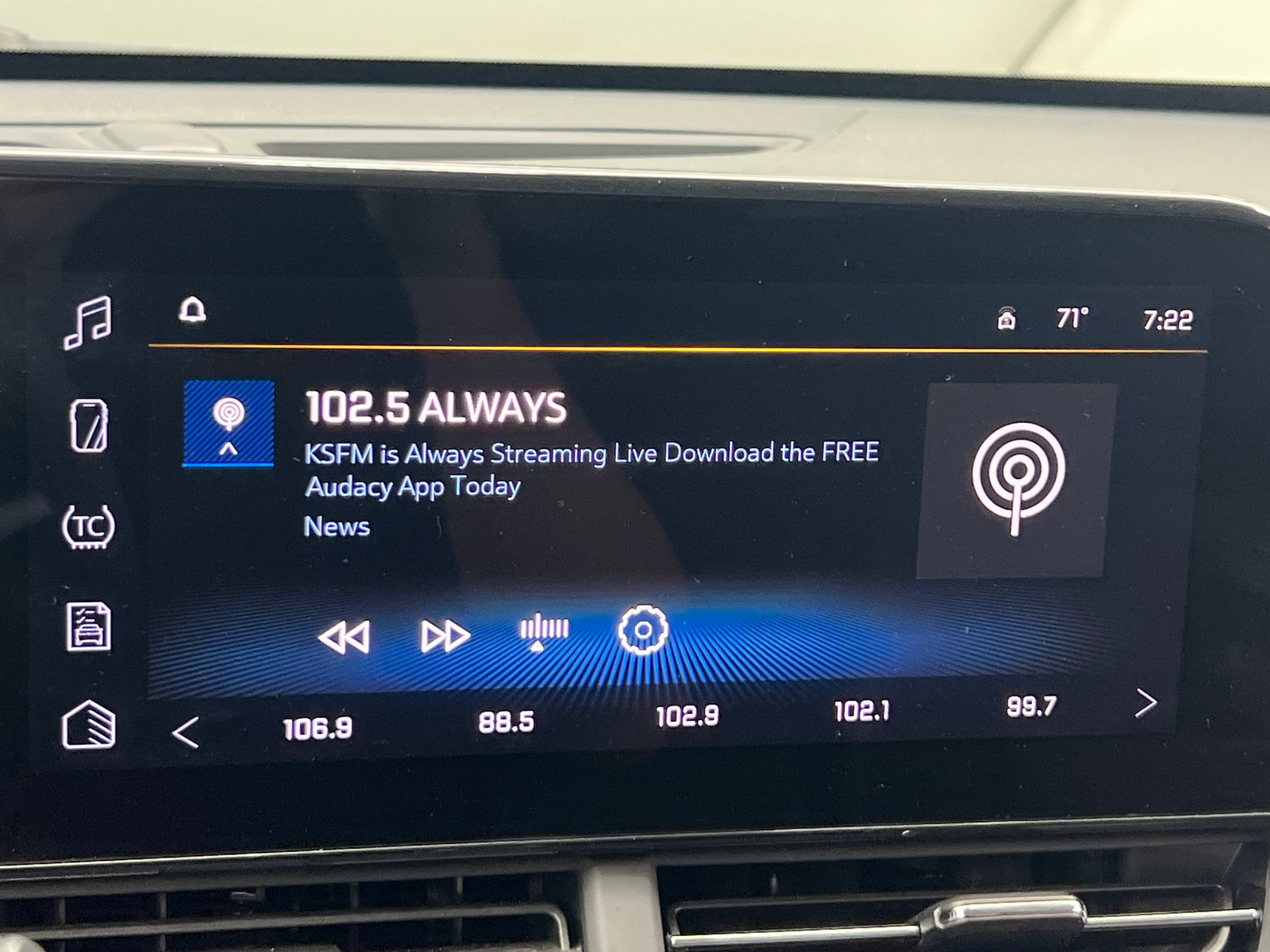 Thumbnail: 2025 Chevrolet Trax - 4