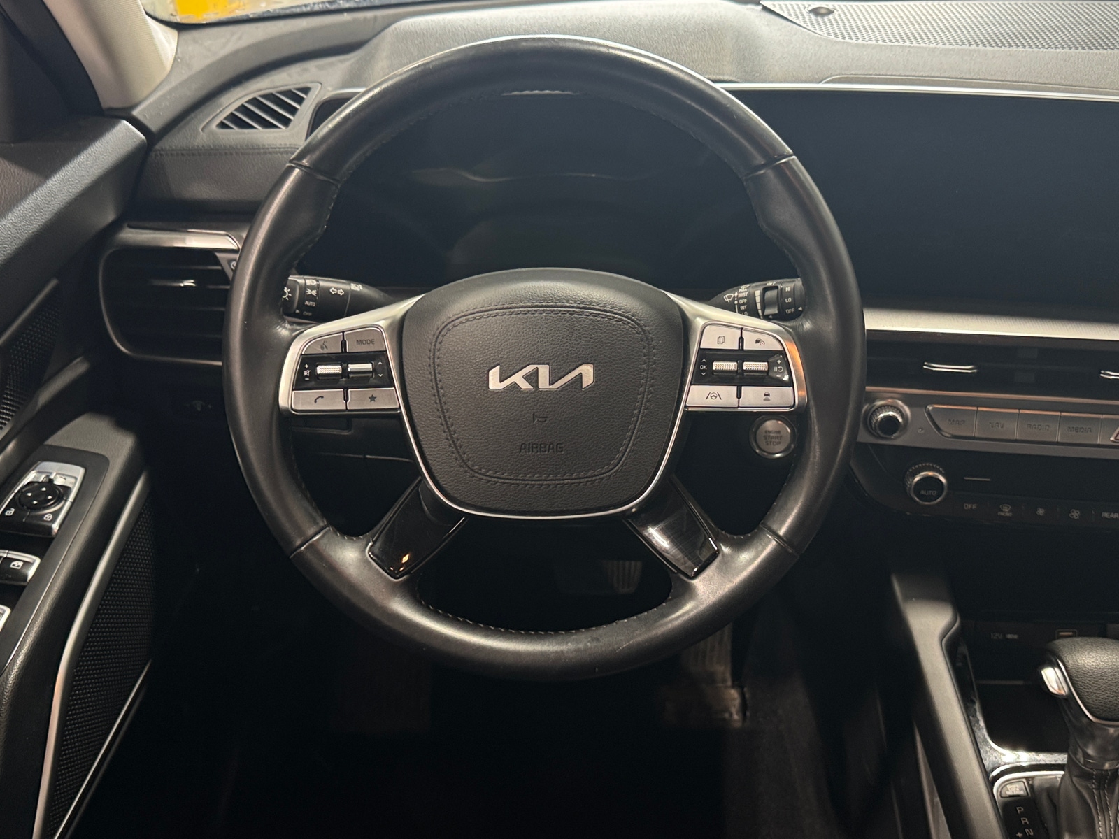 Thumbnail: 2023 Kia Telluride - 4