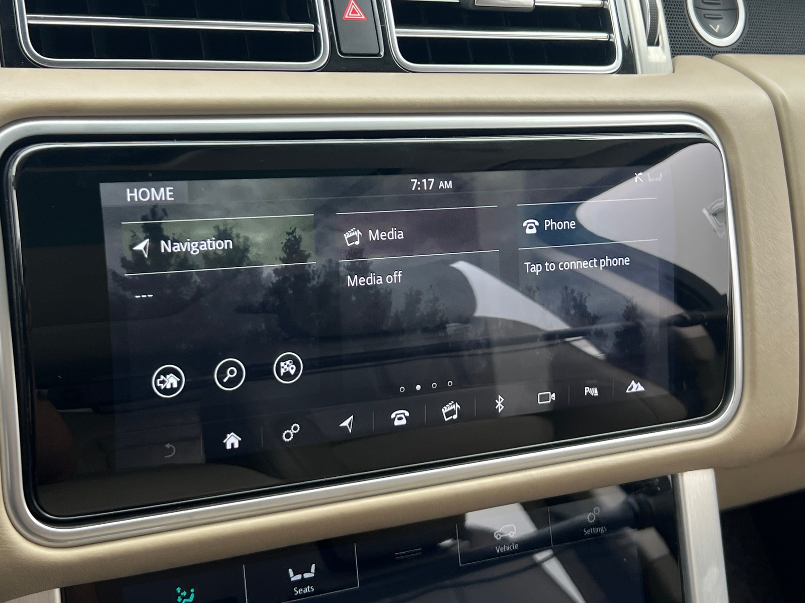 Thumbnail: 2018 Land Rover Range Rover - 3