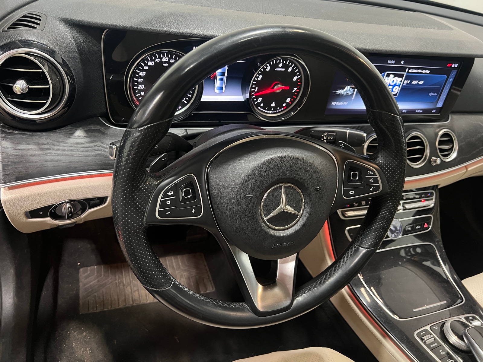 Thumbnail: 2017 Mercedes-Benz E-Class - 4