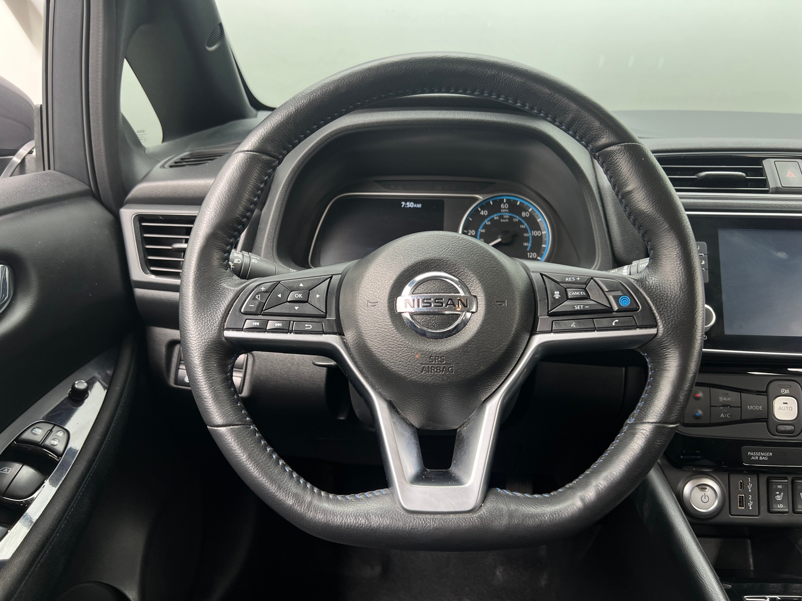 Thumbnail: 2021 Nissan Leaf - 5