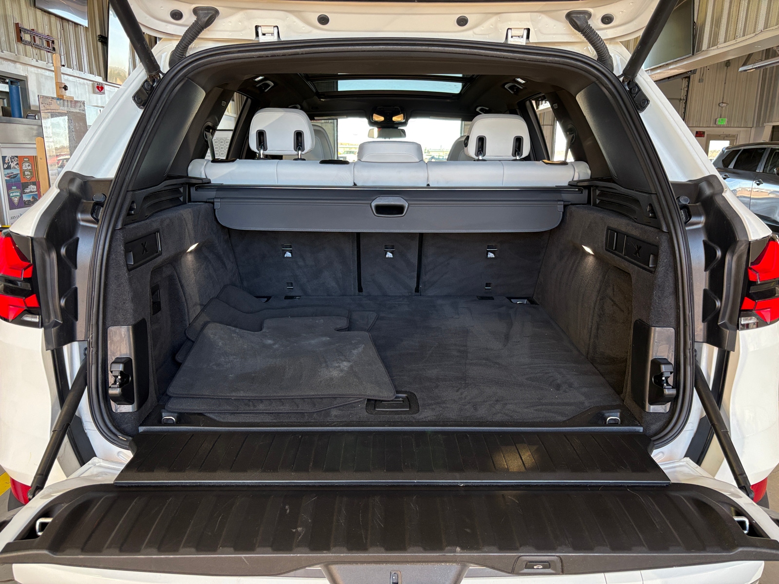 Thumbnail: 2025 BMW X5 - 6