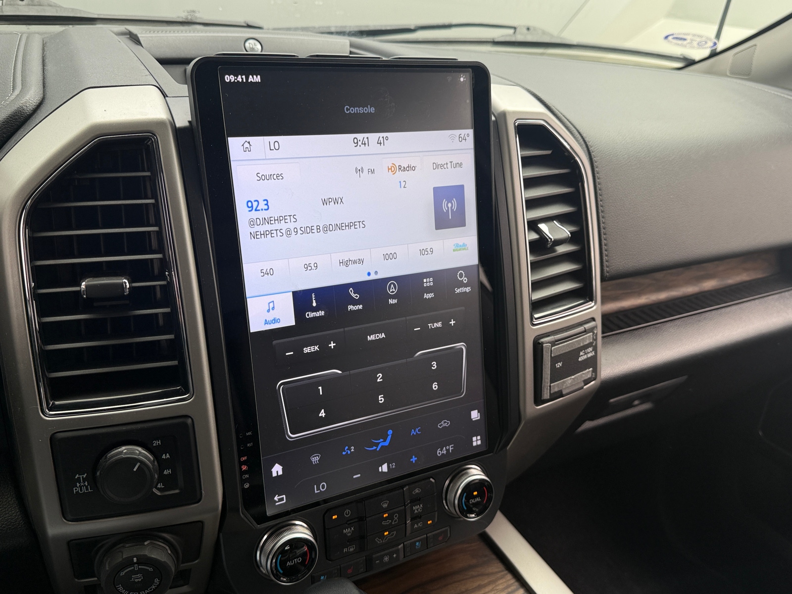 Thumbnail: 2019 Ford Econoline - 3