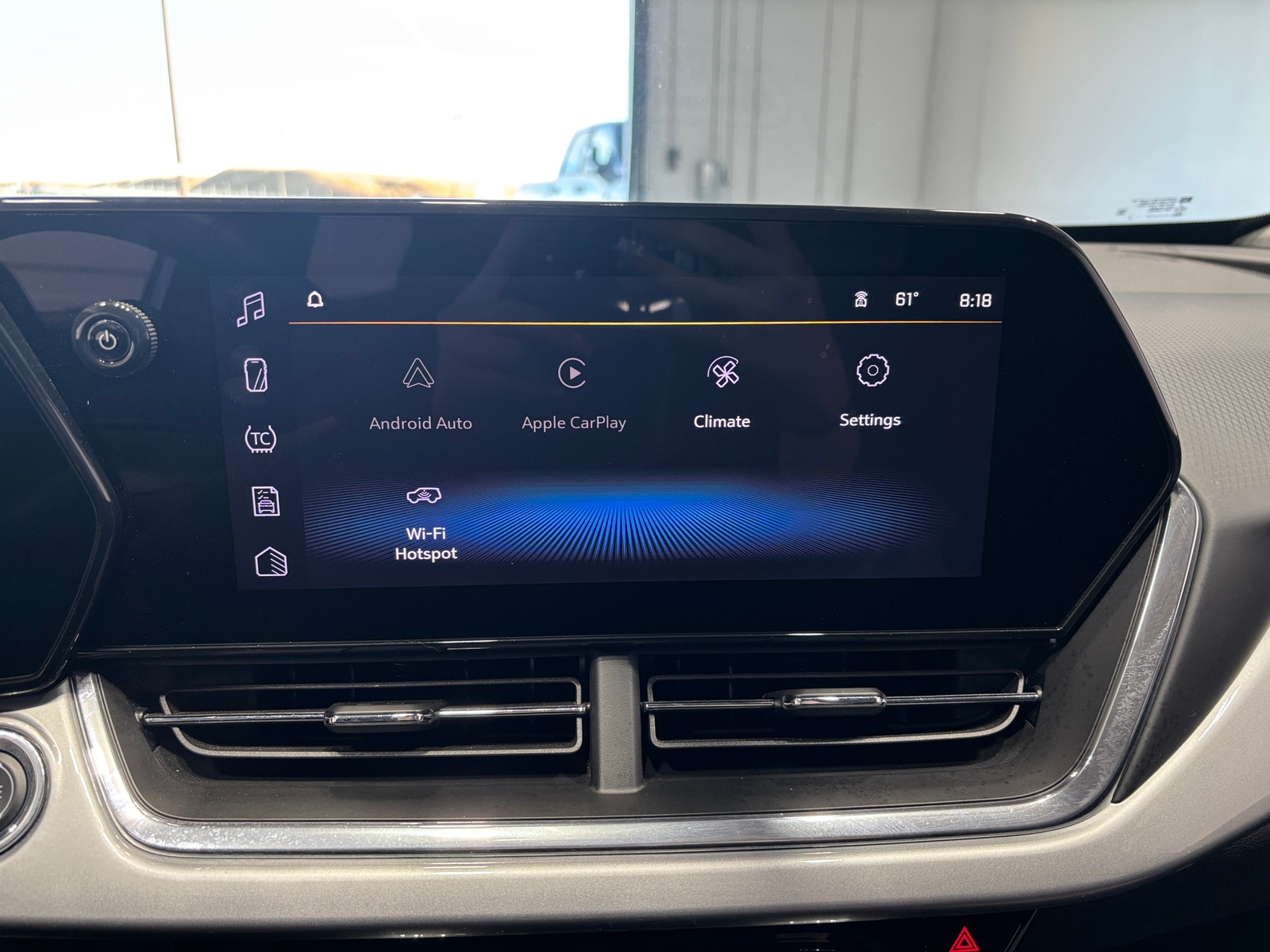 Thumbnail: 2025 Chevrolet Trax - 4