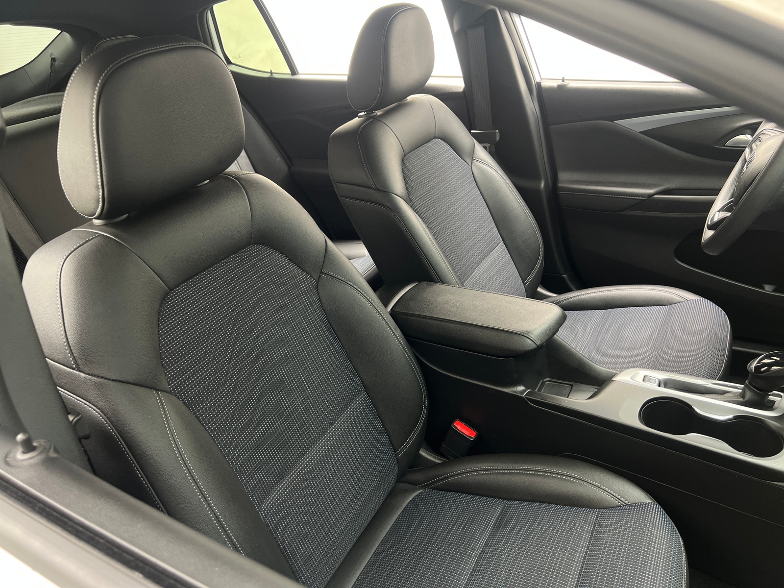 Thumbnail: 2025 Buick Envista - 2