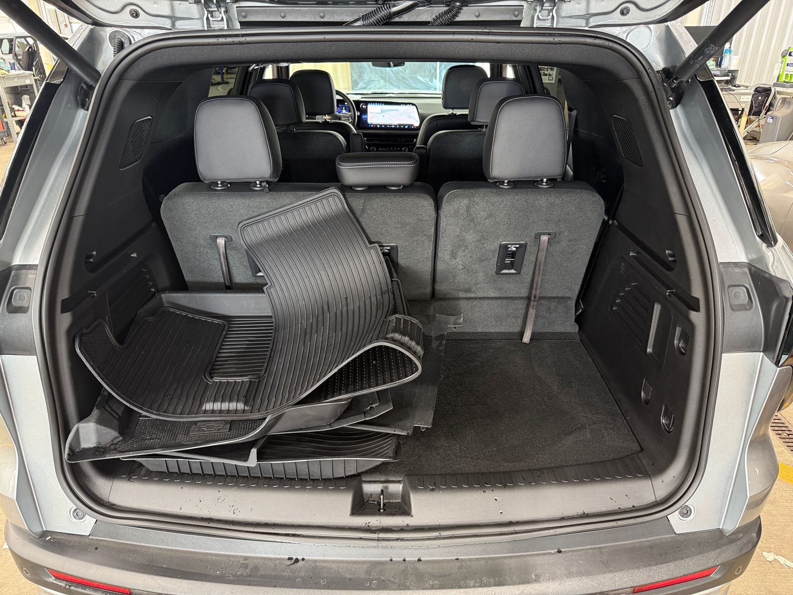 Thumbnail: 2025 Chevrolet Traverse - 7