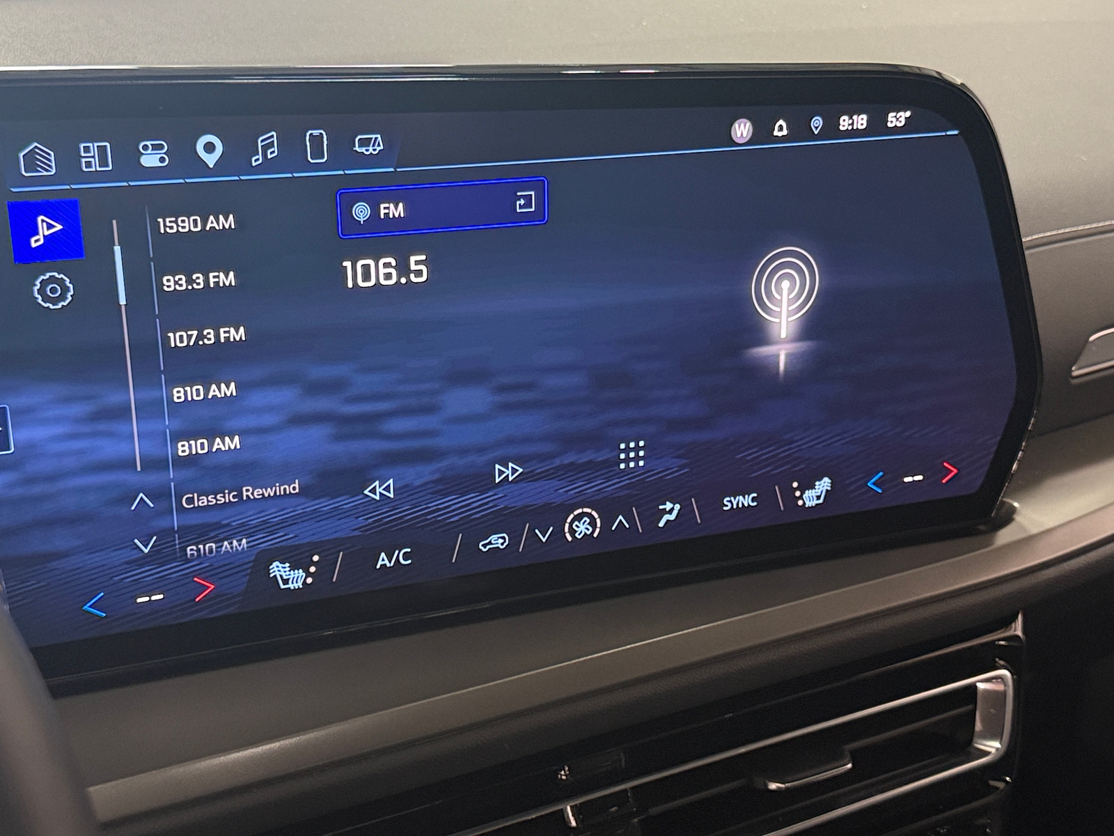 Thumbnail: 2025 Chevrolet Traverse - 4