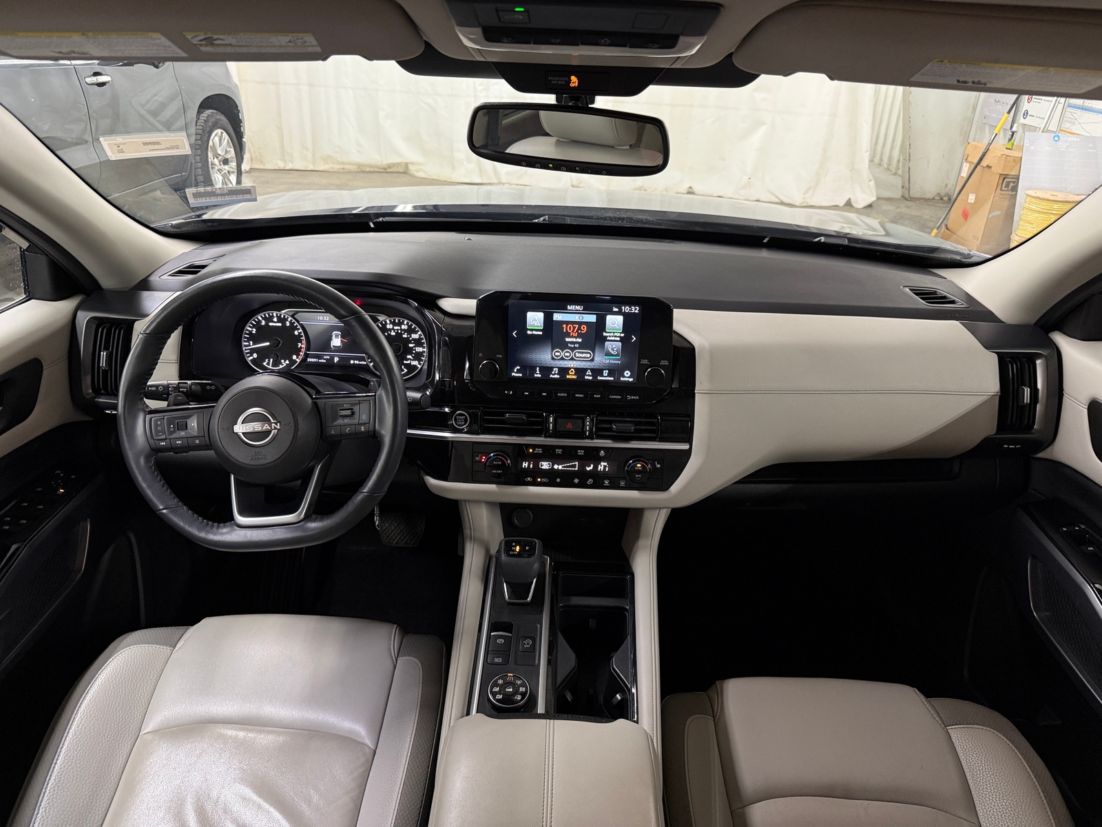 Thumbnail: 2022 Nissan Pathfinder - 2