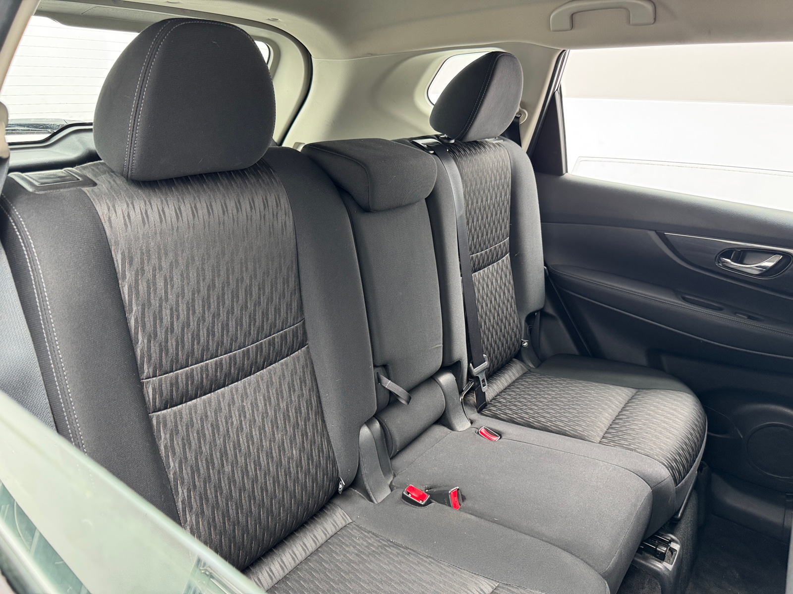 Thumbnail: 2017 Nissan Rogue - 6