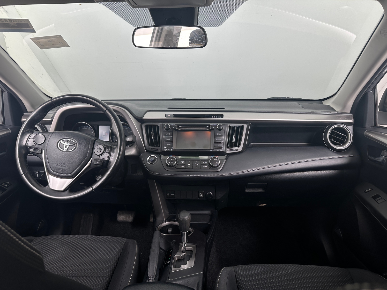 Thumbnail: 2018 Toyota RAV4 - 3