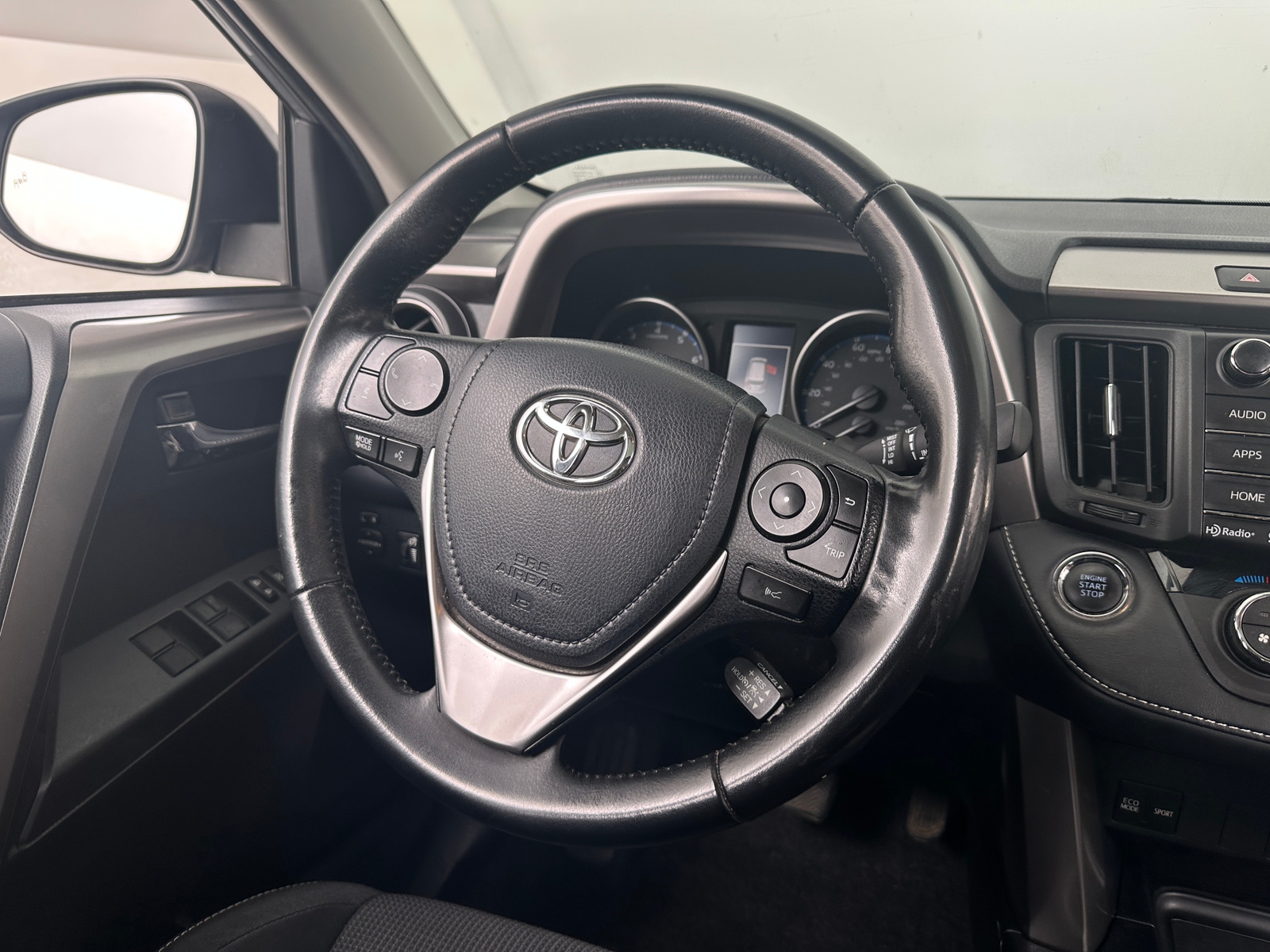 Thumbnail: 2018 Toyota RAV4 - 5