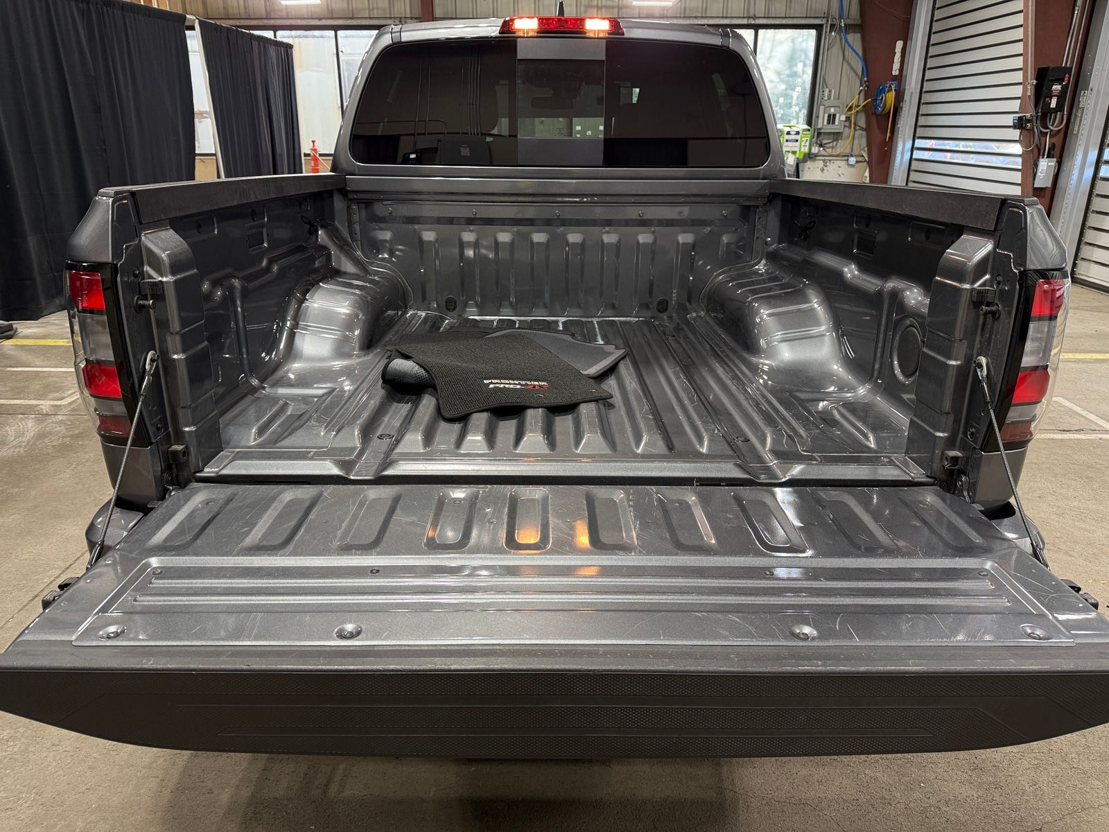 Thumbnail: 2025 Nissan Frontier - 7