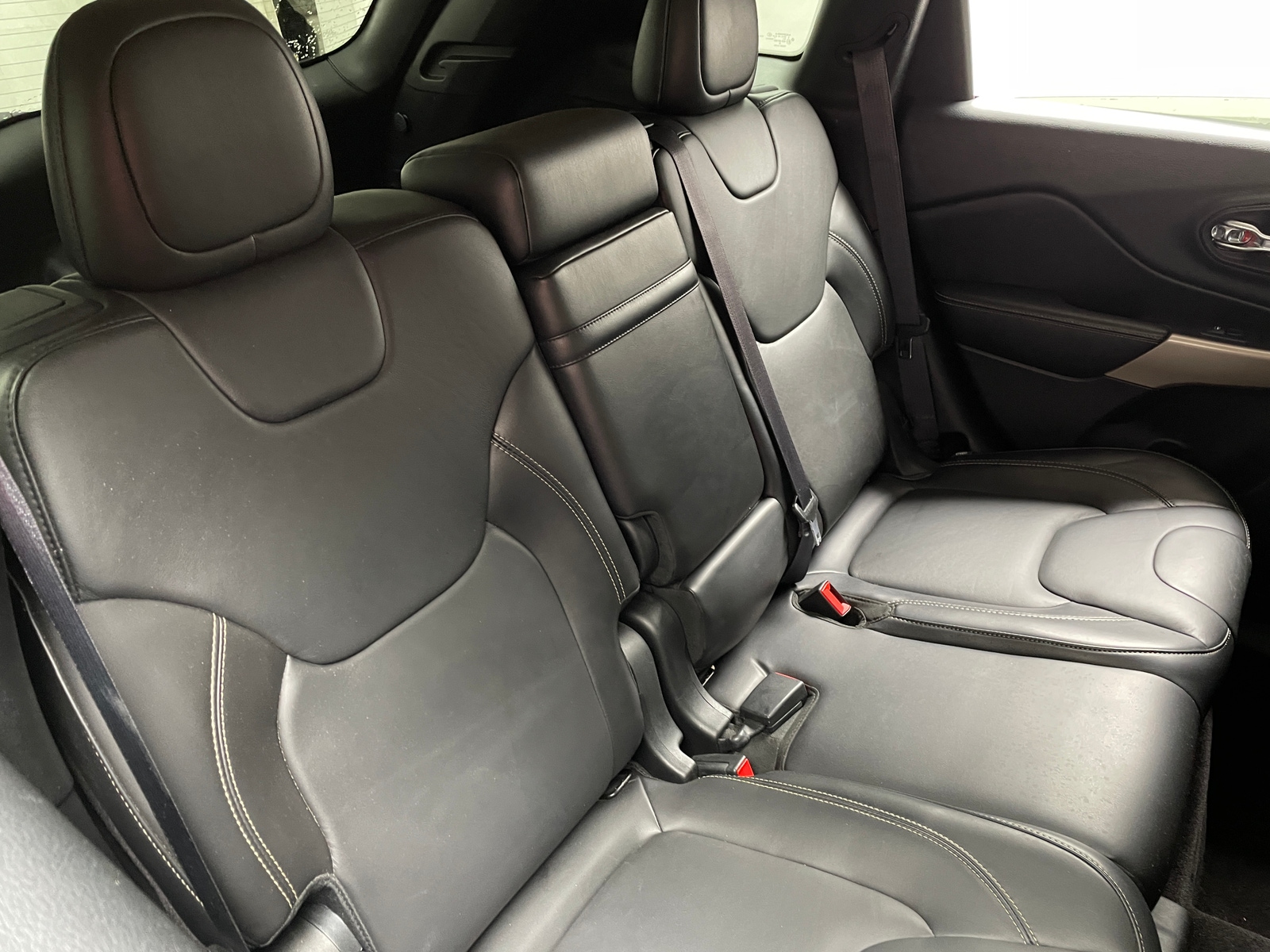 Thumbnail: 2018 Jeep Cherokee - 5