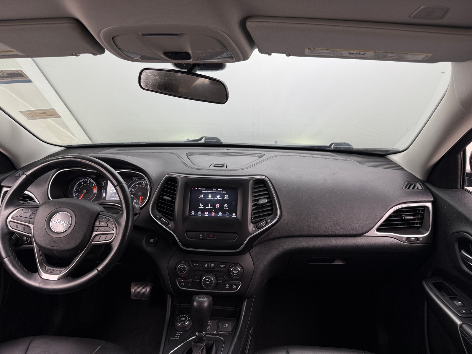 Thumbnail: 2019 Jeep Cherokee - 3