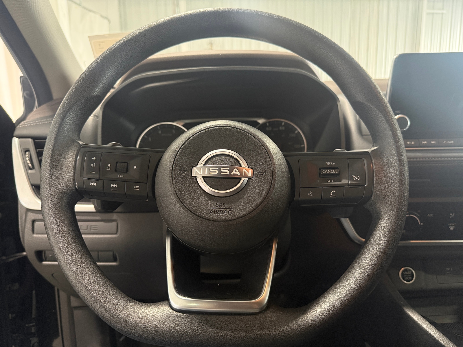 Thumbnail: 2023 Nissan Rogue - 5